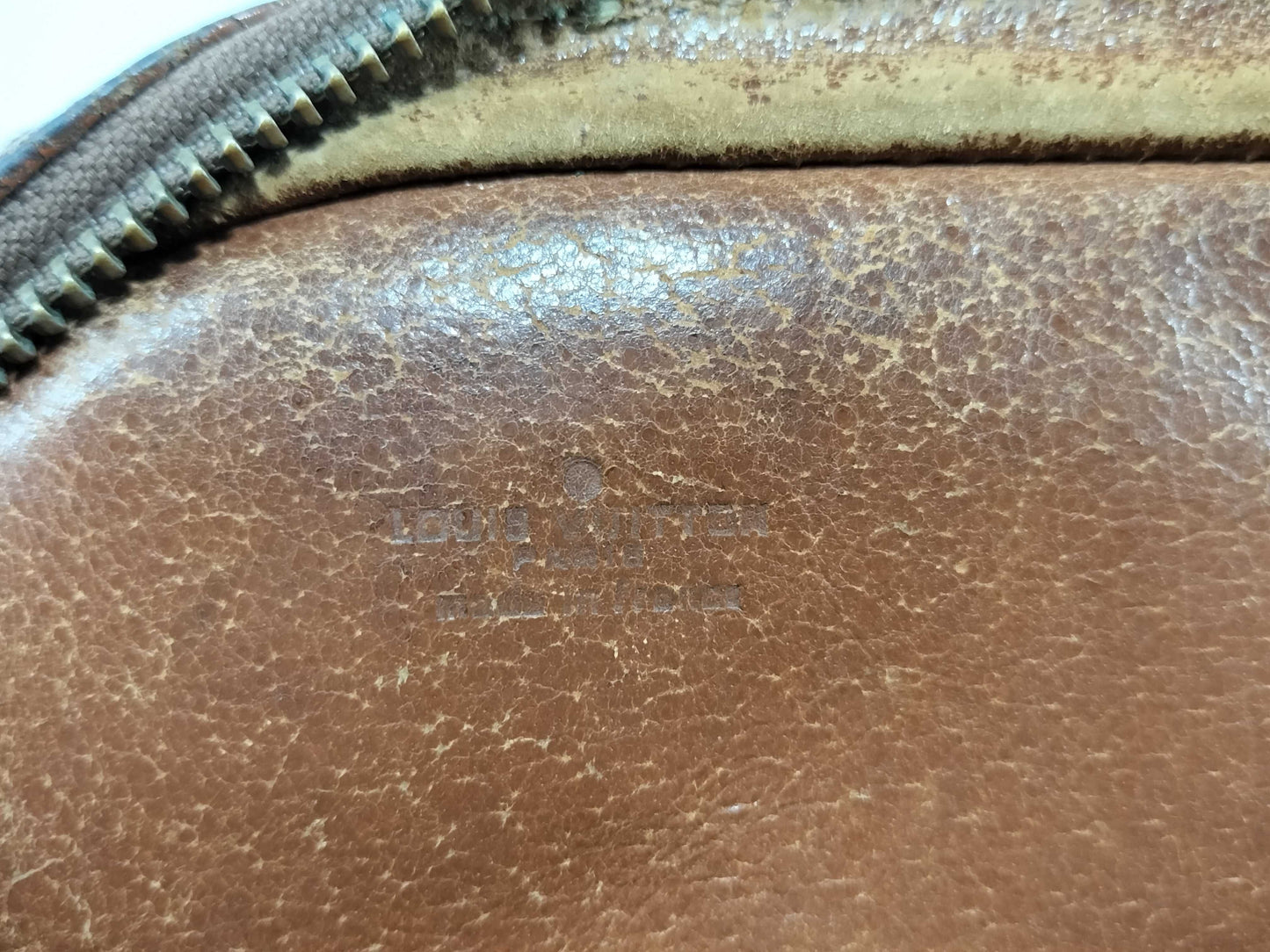 LOUIS VUITTON Monogram Clutch Bag LOUIS VUITTON Monogram Clutch Bag