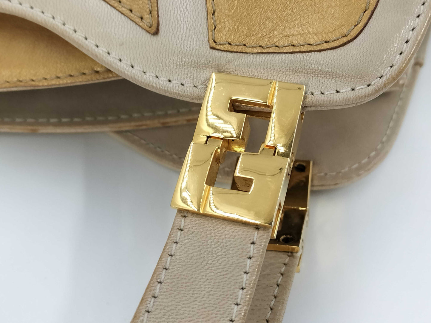FENDI FF hardware handbag handbag
