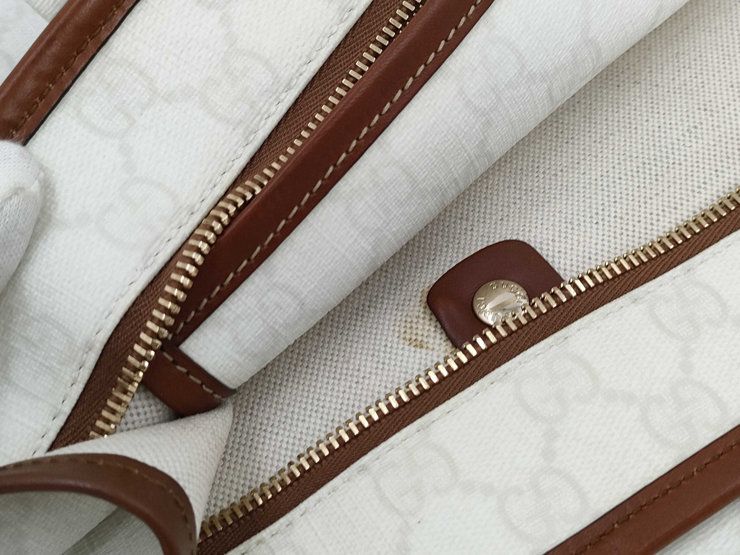 GUCCI GG Supreme Tote Bag Tote Bag