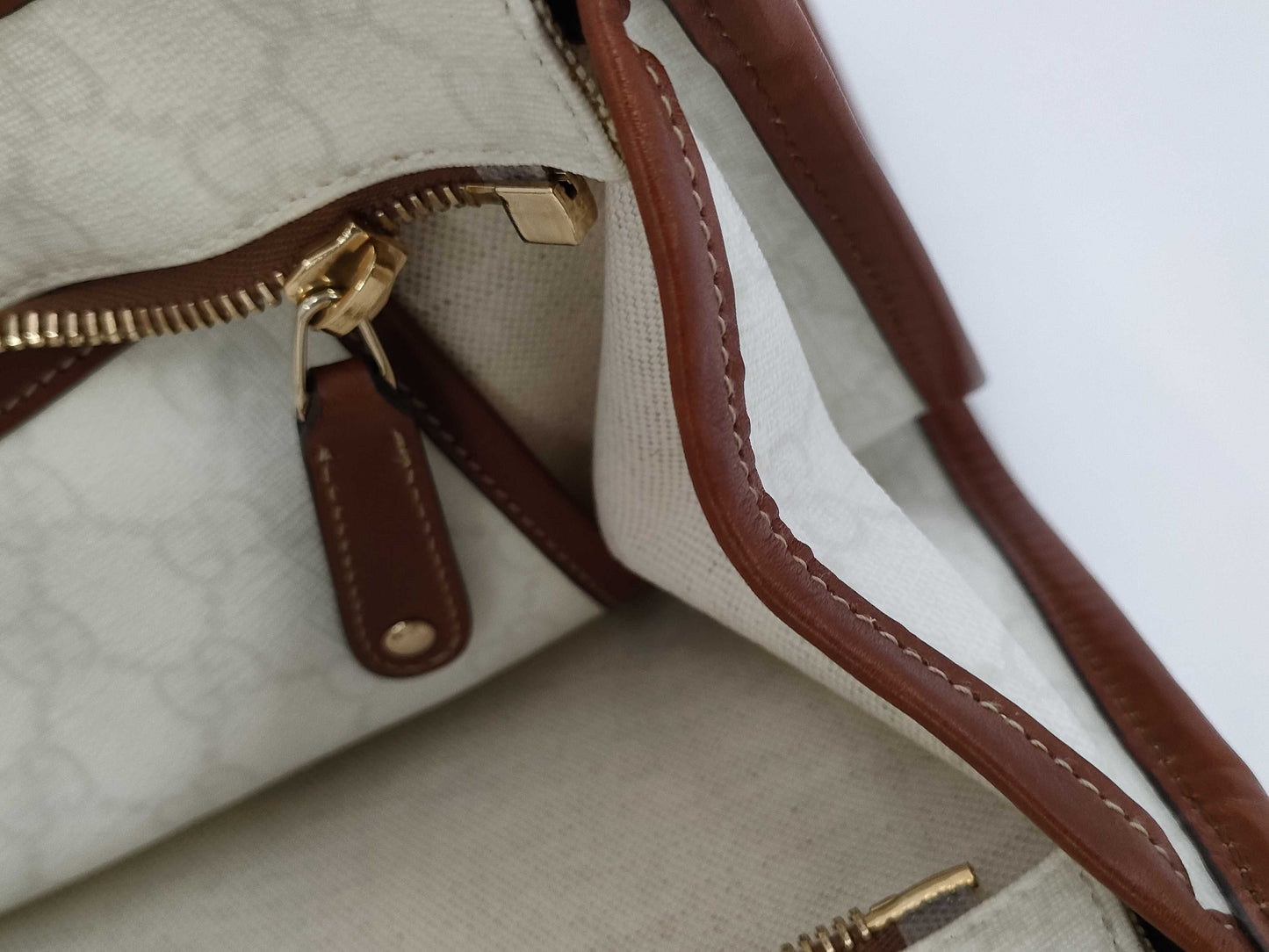 GUCCI GG Supreme Tote Bag Tote Bag