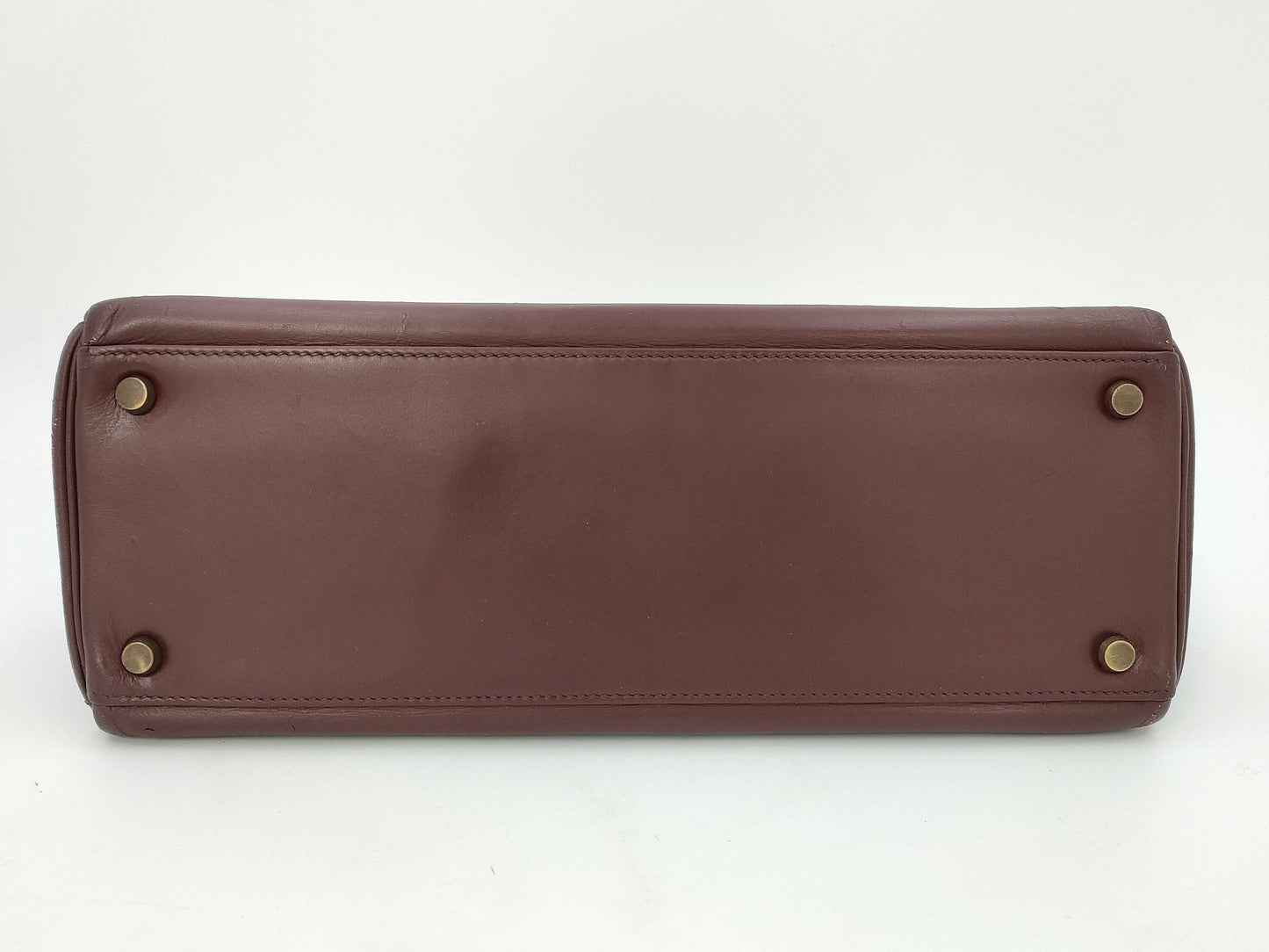 HERMES Kelly 32 Z Stamp Le Tourne Burgundy Box Calf Leather with Gold Hardware Shoulder Bag