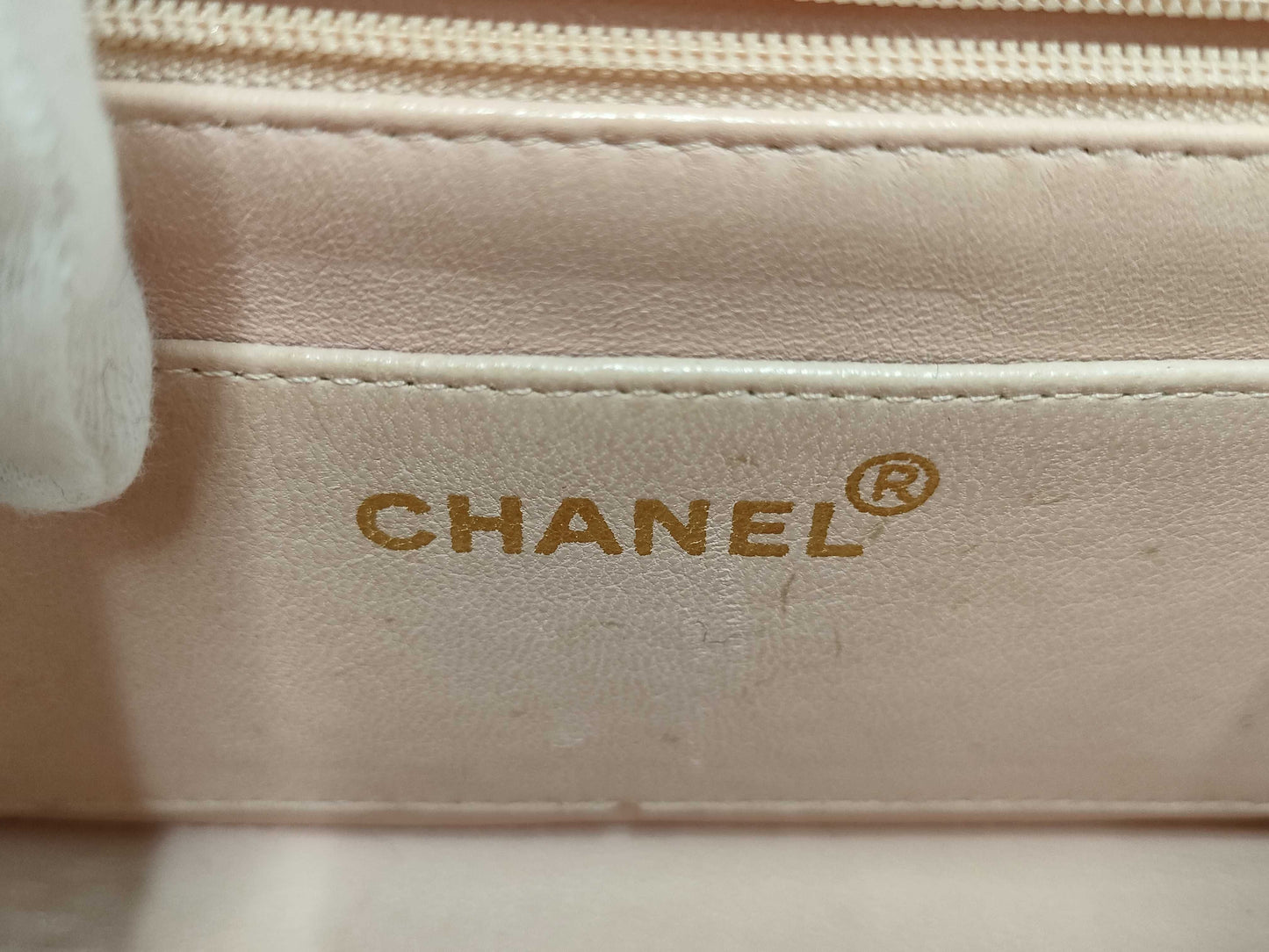 CHANEL Beige Shoulder Bag
