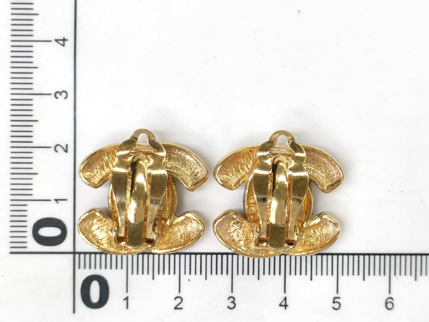 CHANEL Coco Matelasse Earrings