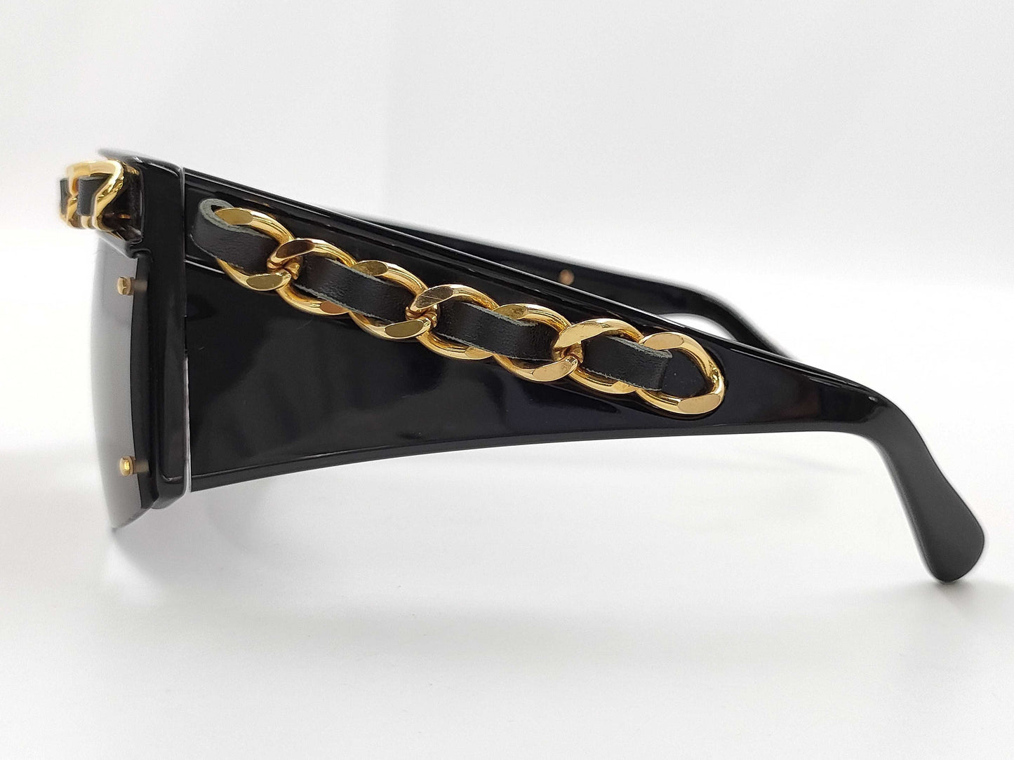CHANEL Chain Sunglasses Black Sunglasses/Eyewear