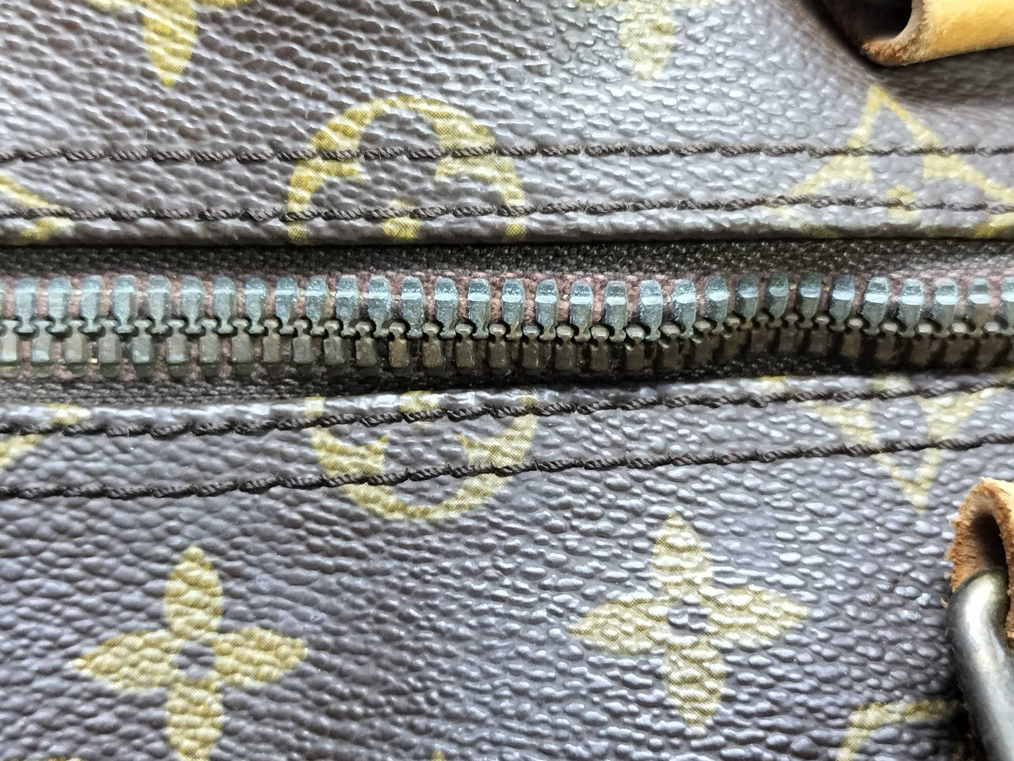 LOUIS VUITTON Monogram Louis Vuitton Keepall Bag Boston Bag
