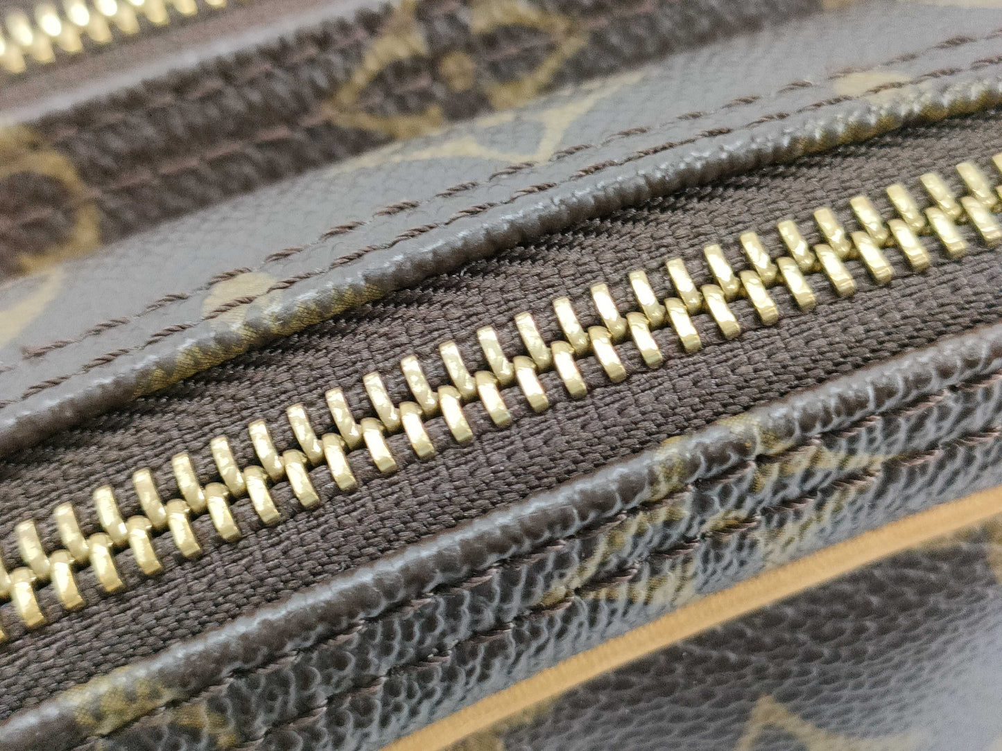 LOUIS VUITTON M45254 Monogram Reporter Shoulder Bag