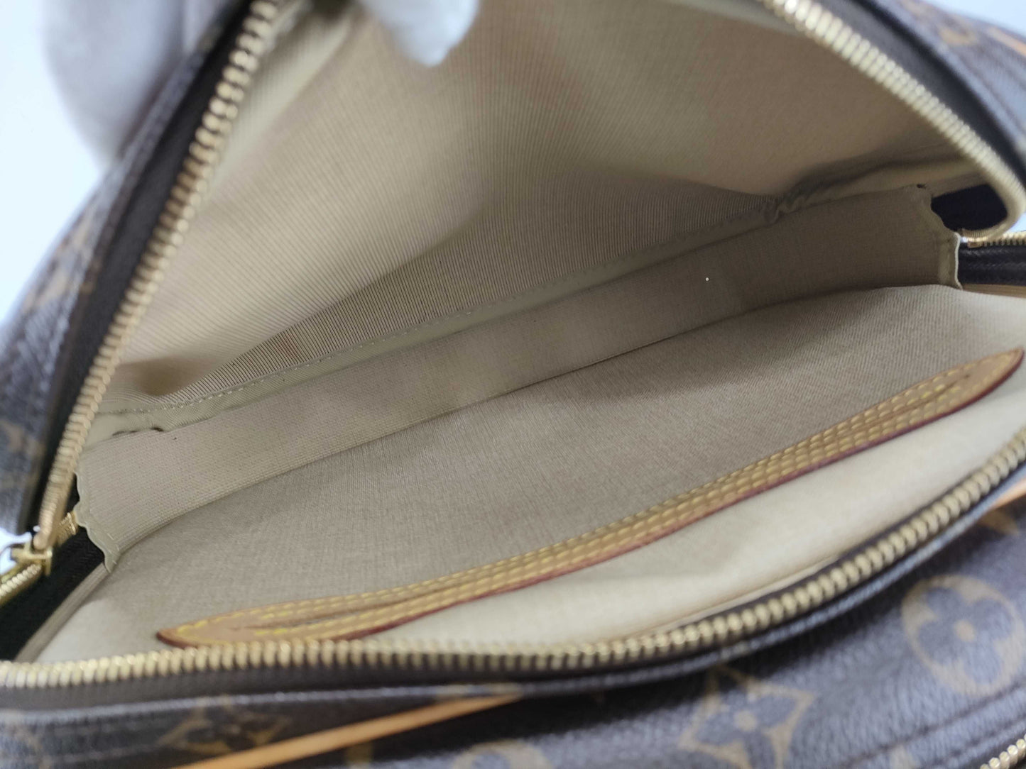 LOUIS VUITTON M45254 Monogram Reporter Shoulder Bag