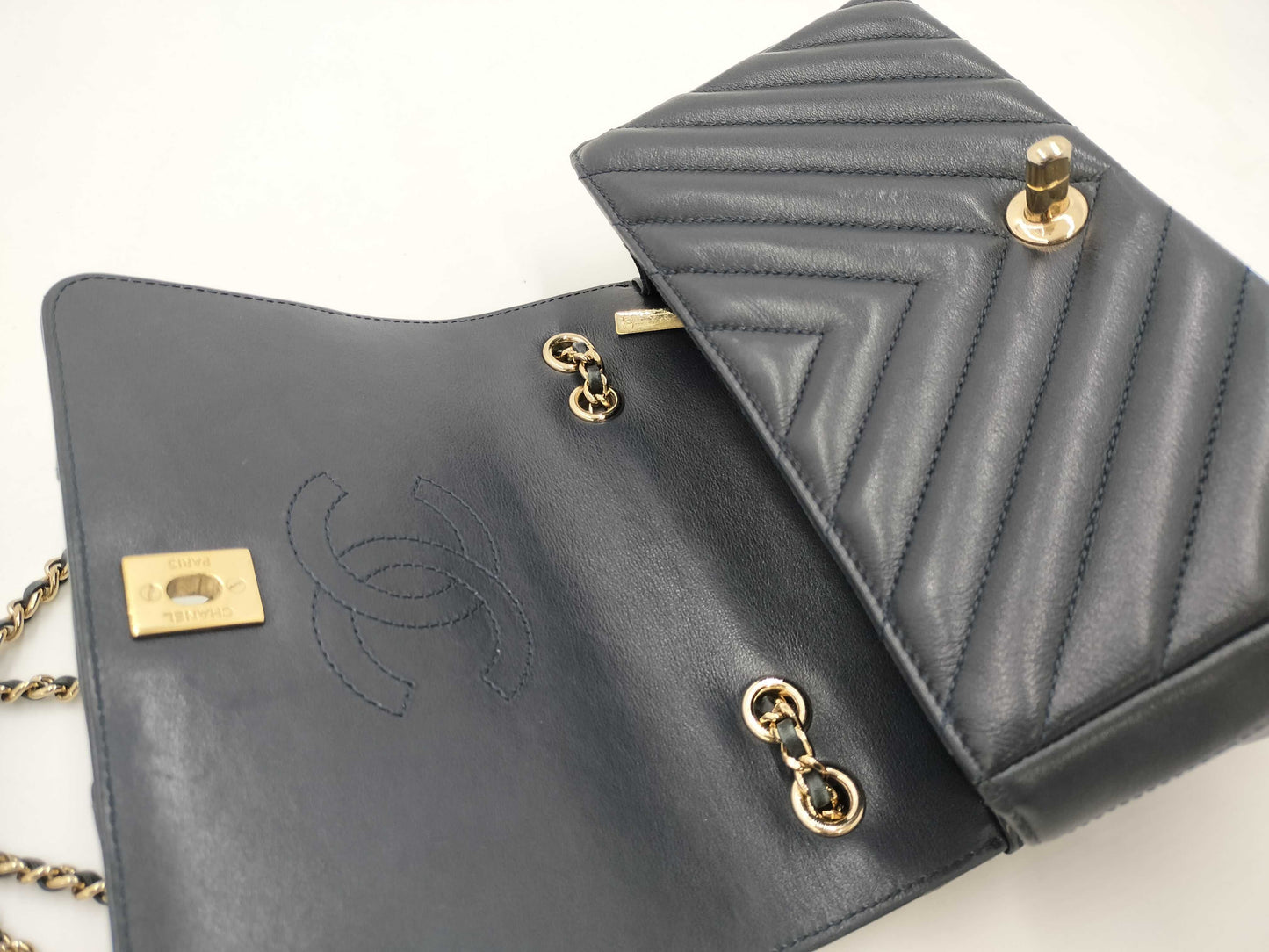 CHANEL V-Stitch Single Flap Double Chain Shoulder Bag with No. 28 Seal