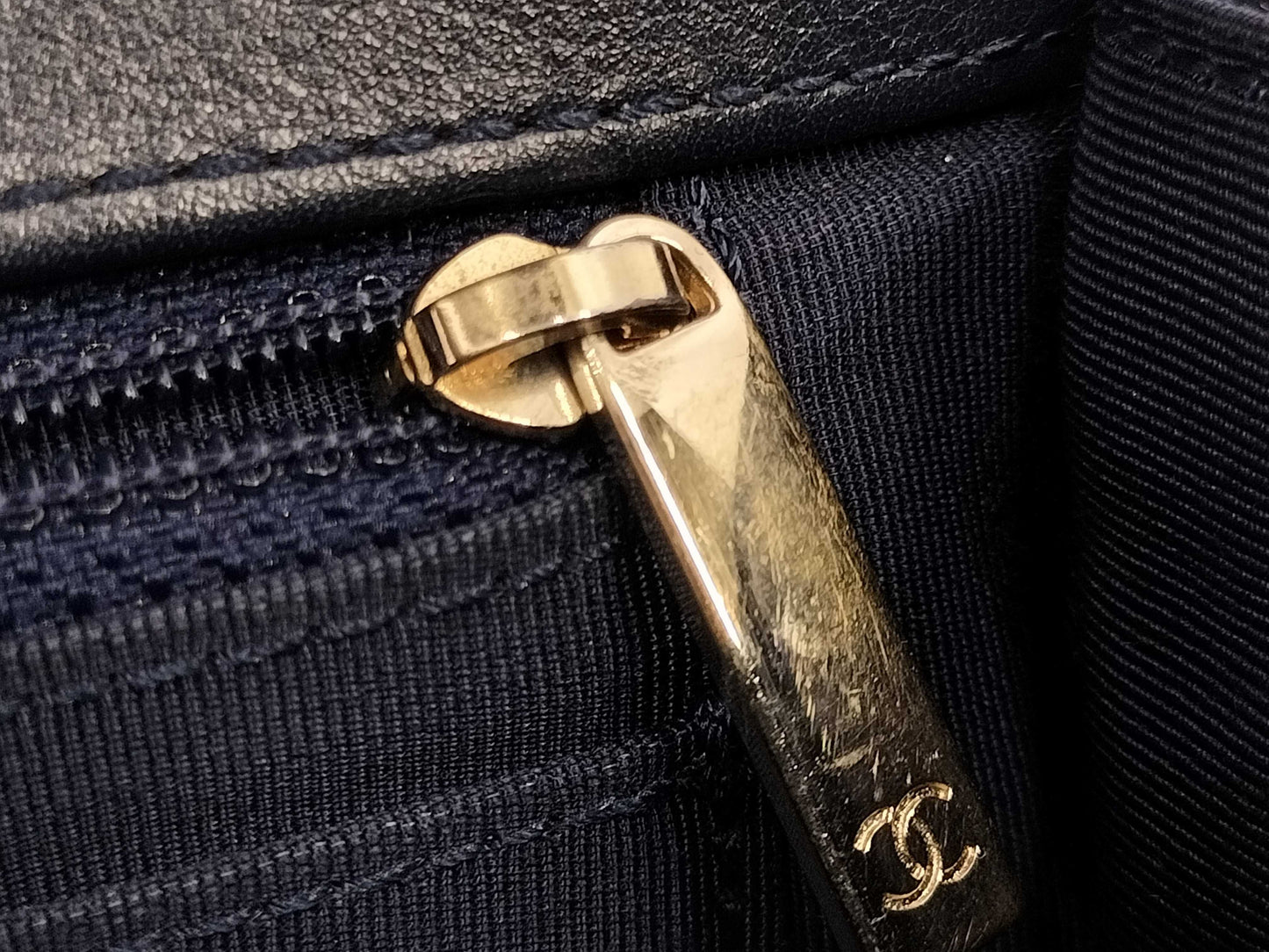 CHANEL V-Stitch Single Flap Double Chain Shoulder Bag with No. 28 Seal
