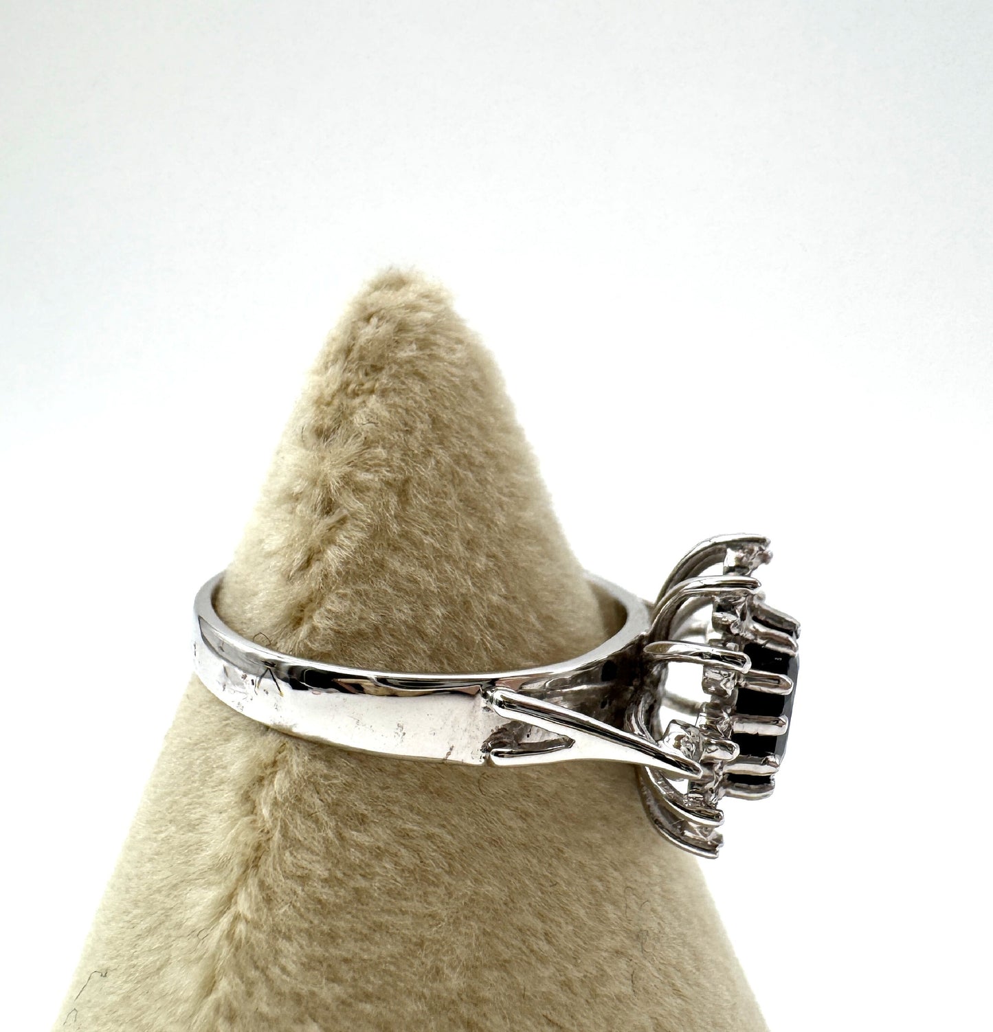 Colored Stone D0.14ct K9 2.8g Ring