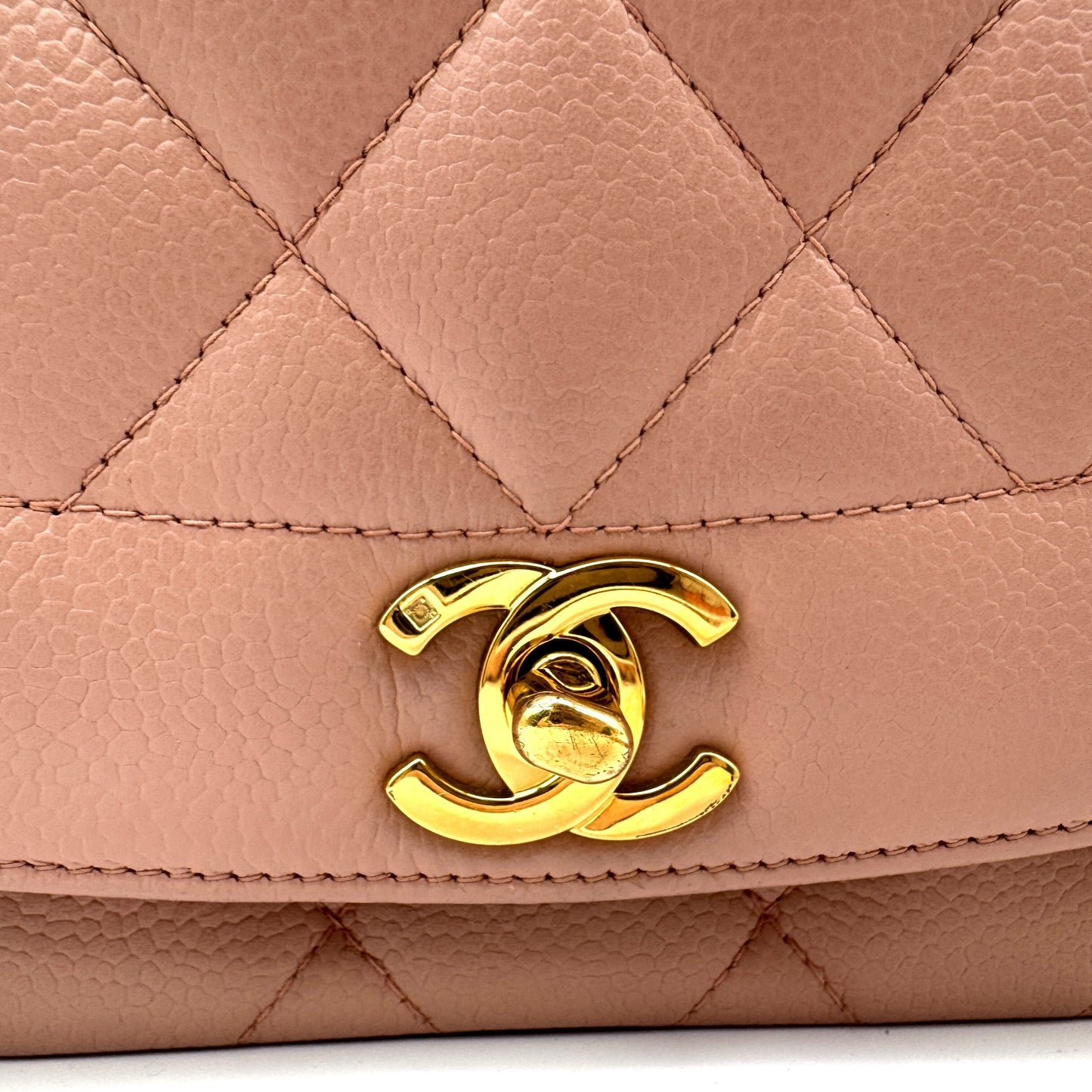 CHANEL Diana Matelasse 25 Chain Caviar Skin Pink Shoulder Bag