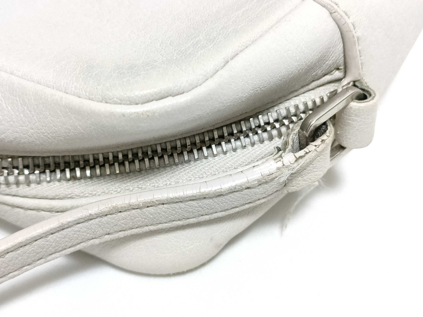 SAINT LAURENT Paris Shoulder Bag Lou Camera Shoulder Bag