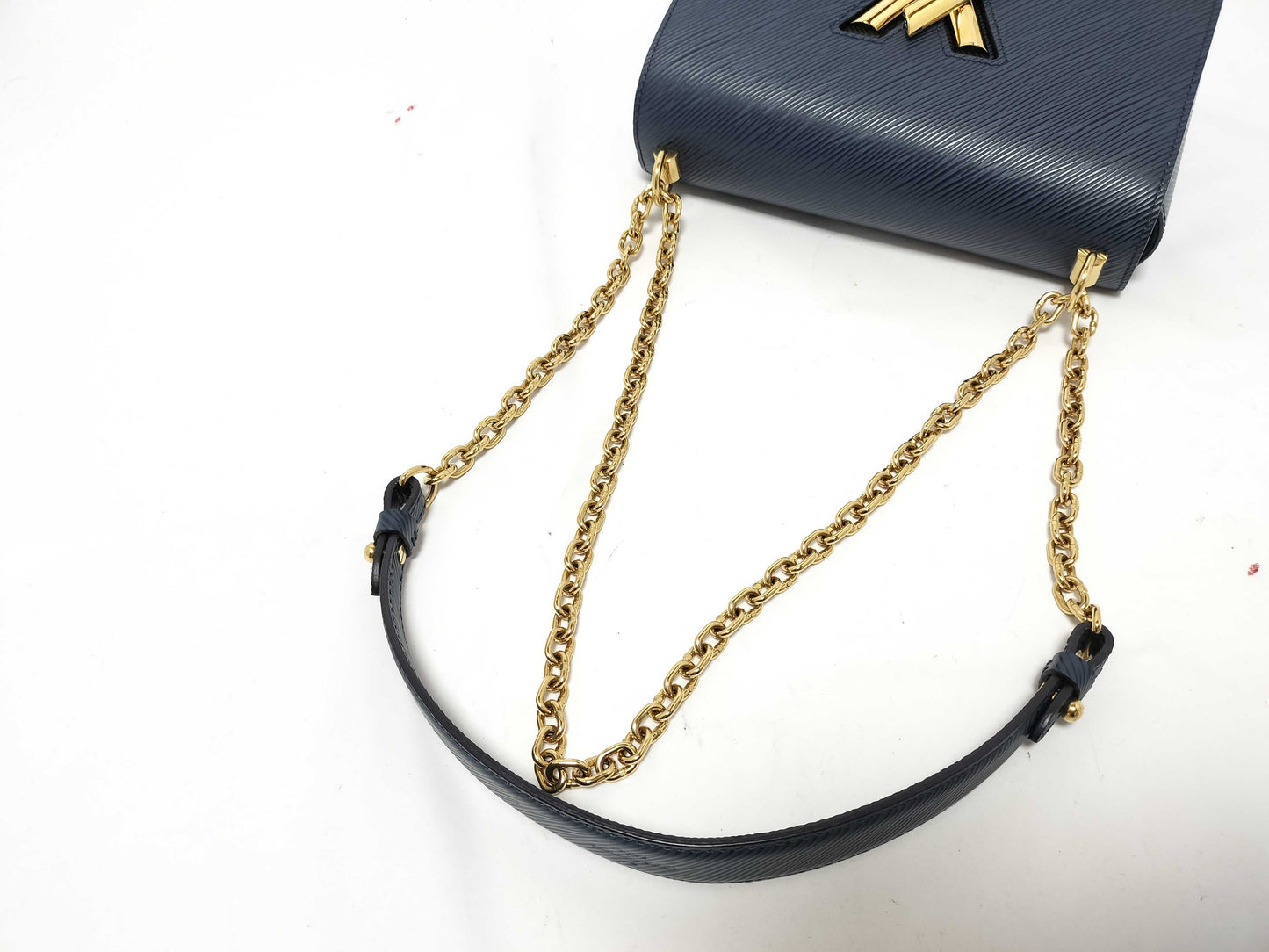 LOUIS VUITTON M53090 LOUIS VUITTON Epi Twist MM M53090 AR0220 Navy Mirrored RFID Enabled Shoulder Bag