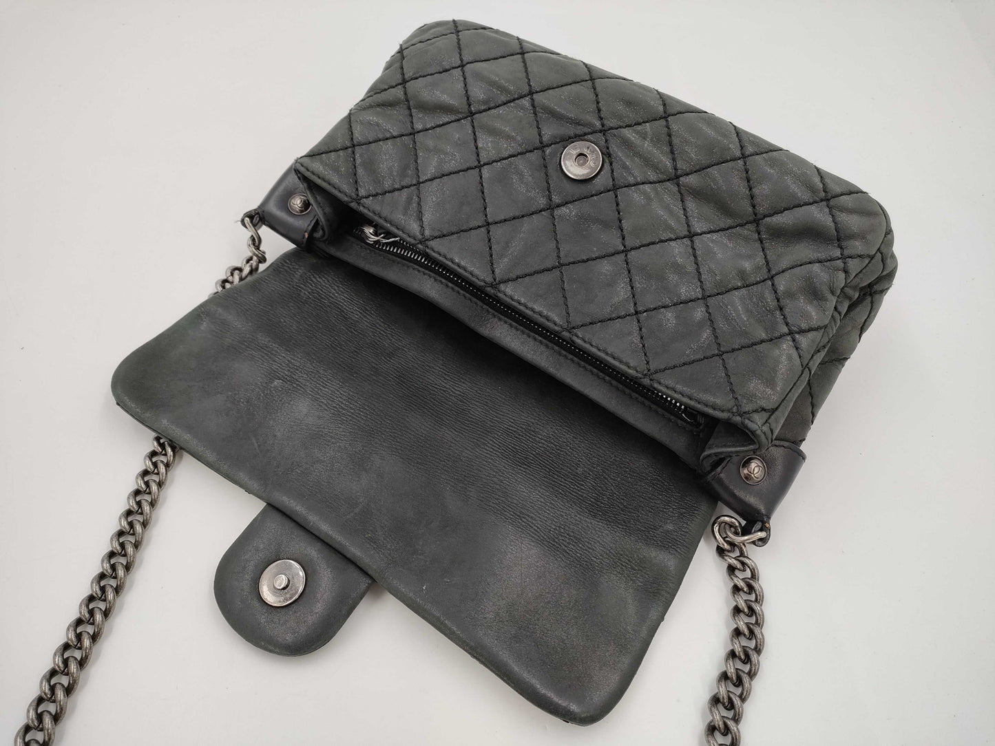 CHANEL Black Chain Shoulder Bag with Matelasse and Wild Stitching