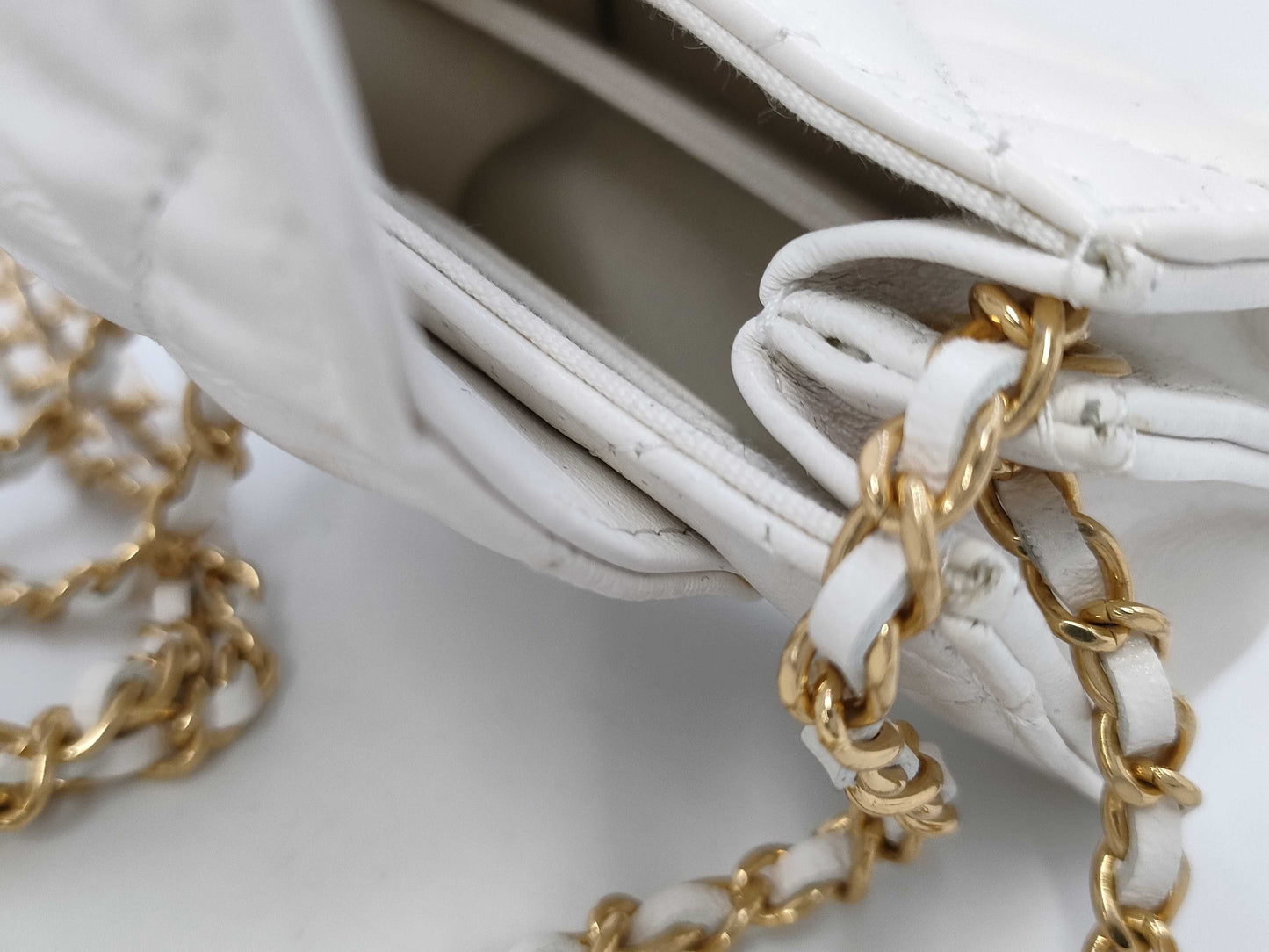 CHANEL Mini Flap Bag White Lambskin Shoulder Bag