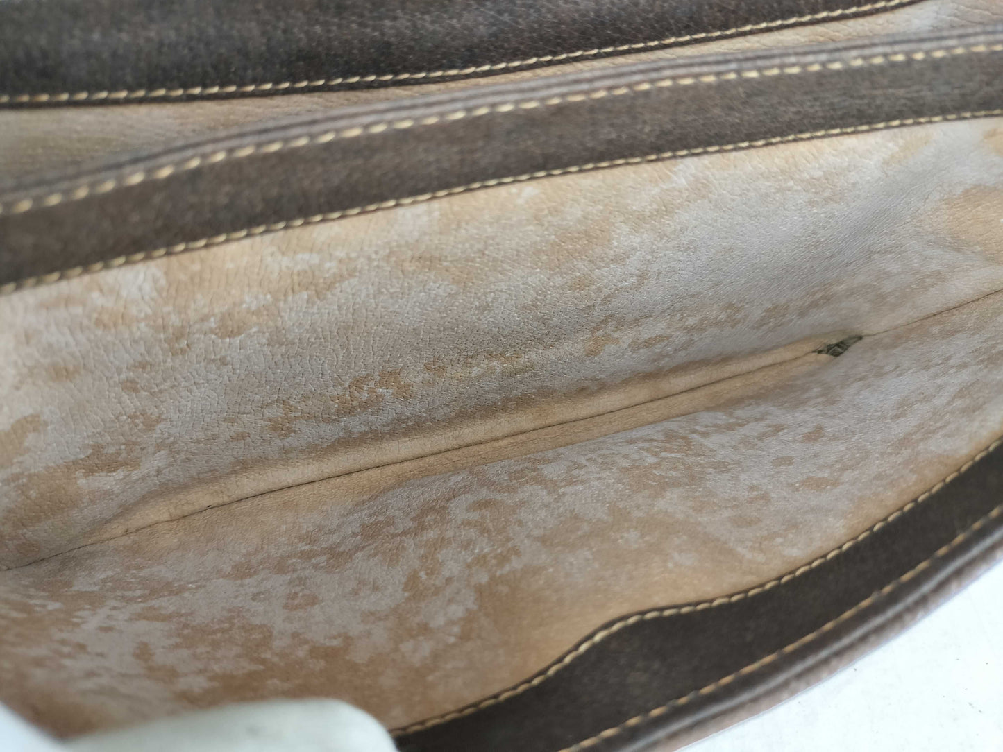 GUCCI GG Supreme Shoulder Bag