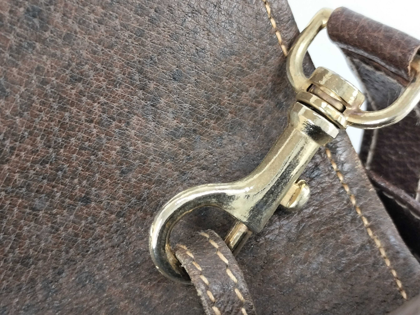 GUCCI GG Supreme Shoulder Bag