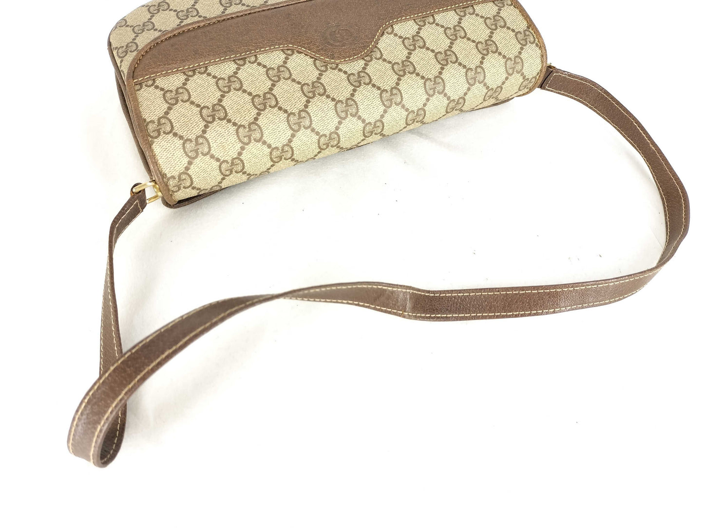 GUCCI GG Supreme Shoulder Bag