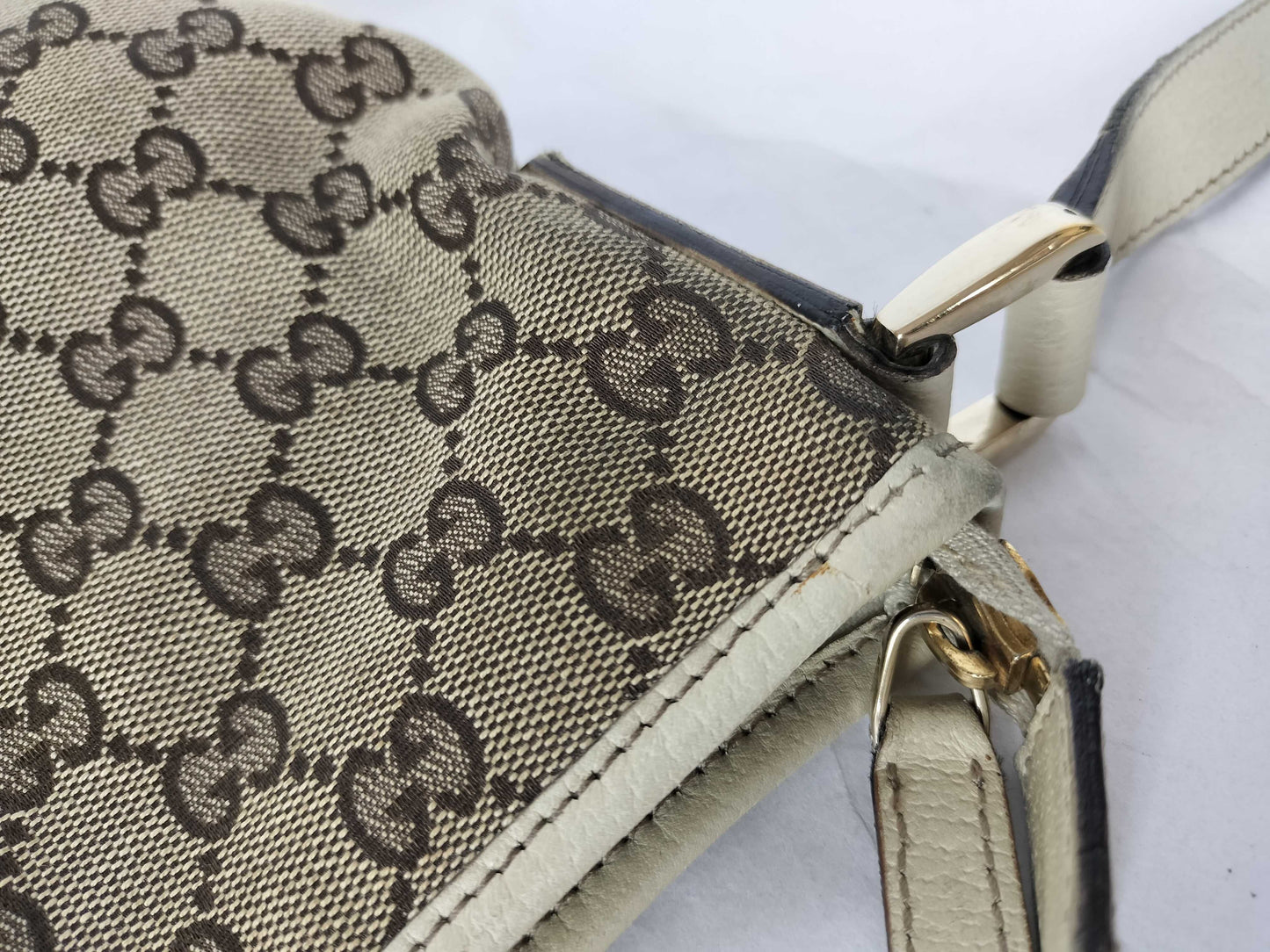 GUCCI GG Canvas Shoulder Bag