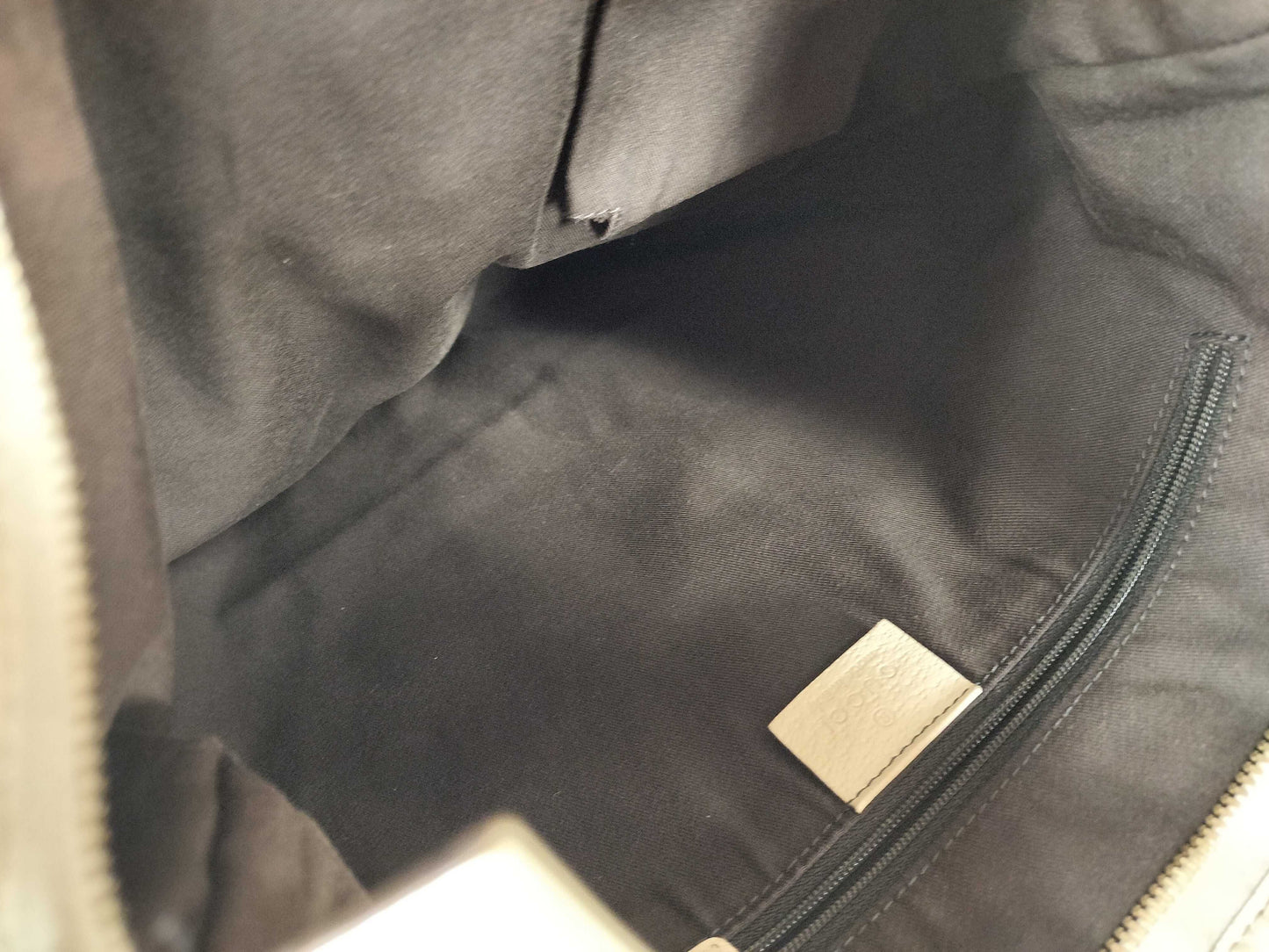 GUCCI GG Canvas Shoulder Bag