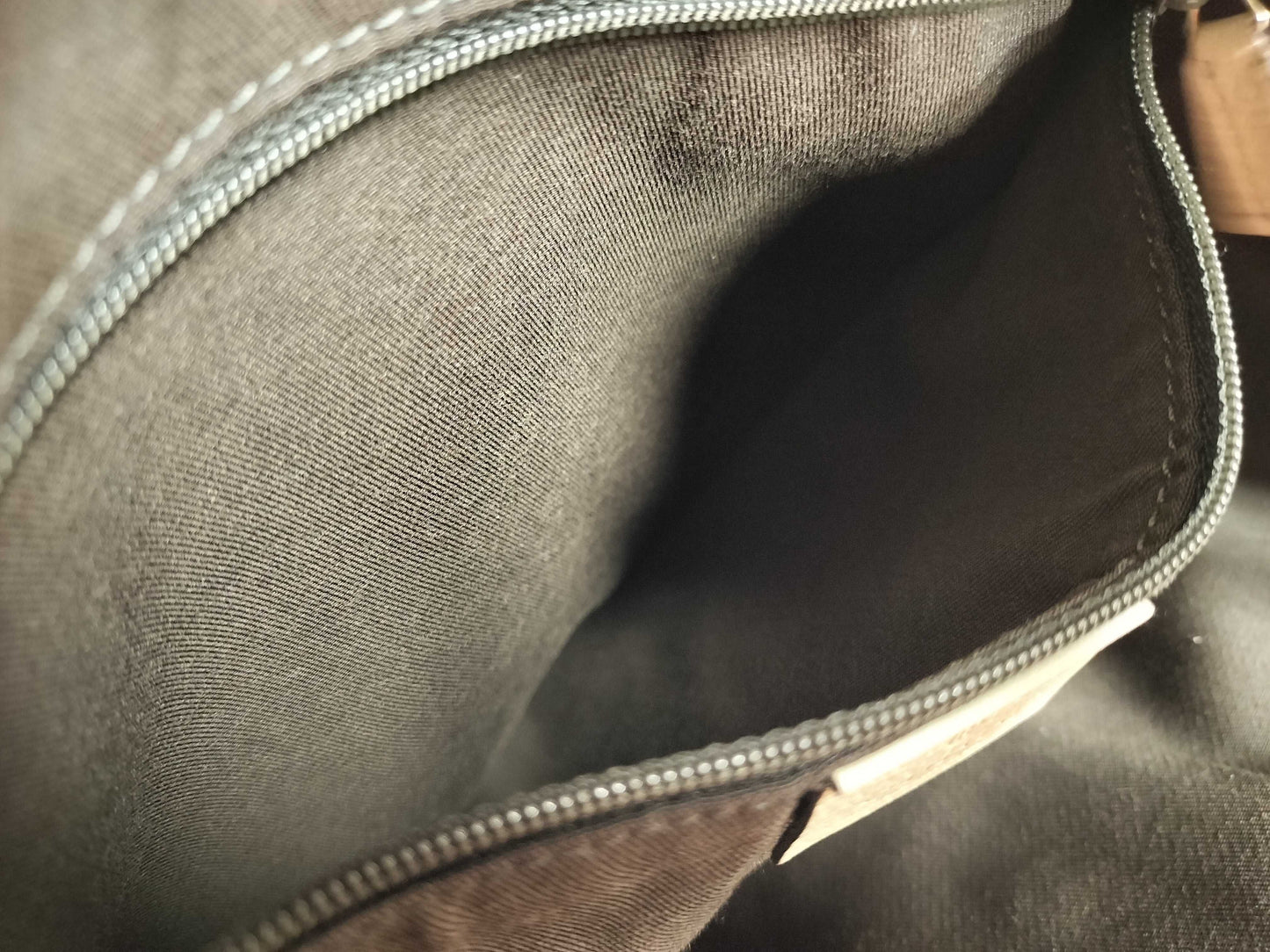 GUCCI GG Canvas Shoulder Bag