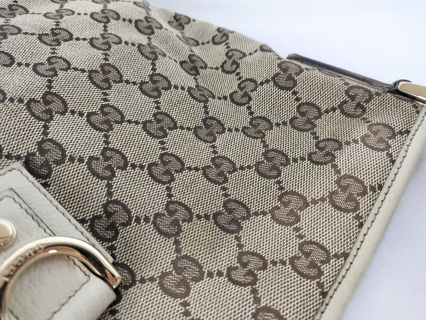GUCCI GG Canvas Shoulder Bag