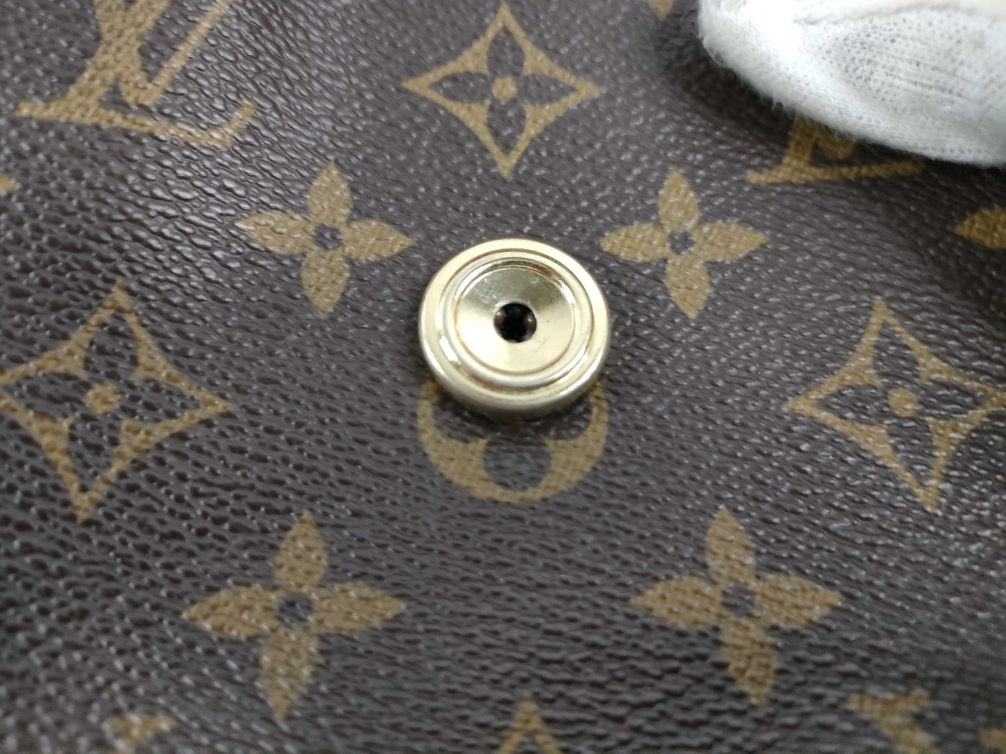 LOUIS VUITTON M51243 Monogram Saint-Cloud MM Shoulder Bag