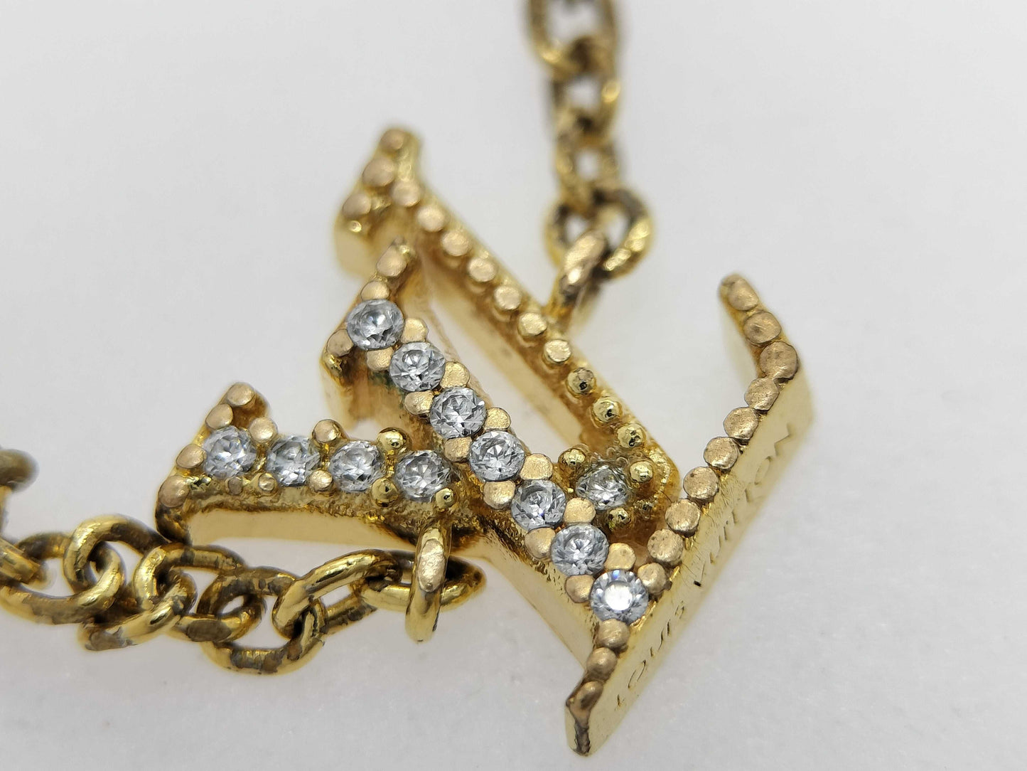 LOUIS VUITTON M00587 LOUIS VUITTON Gold Rhinestone LV Logo Bracelet Bracelet/Bangle