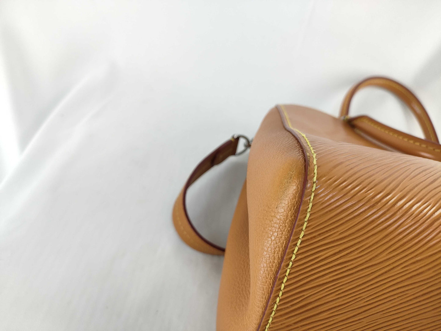 LOUIS VUITTON M59953 Epi Marel Tote MM Gold Miel M59953 RFID Enabled Handbag Tote Bag