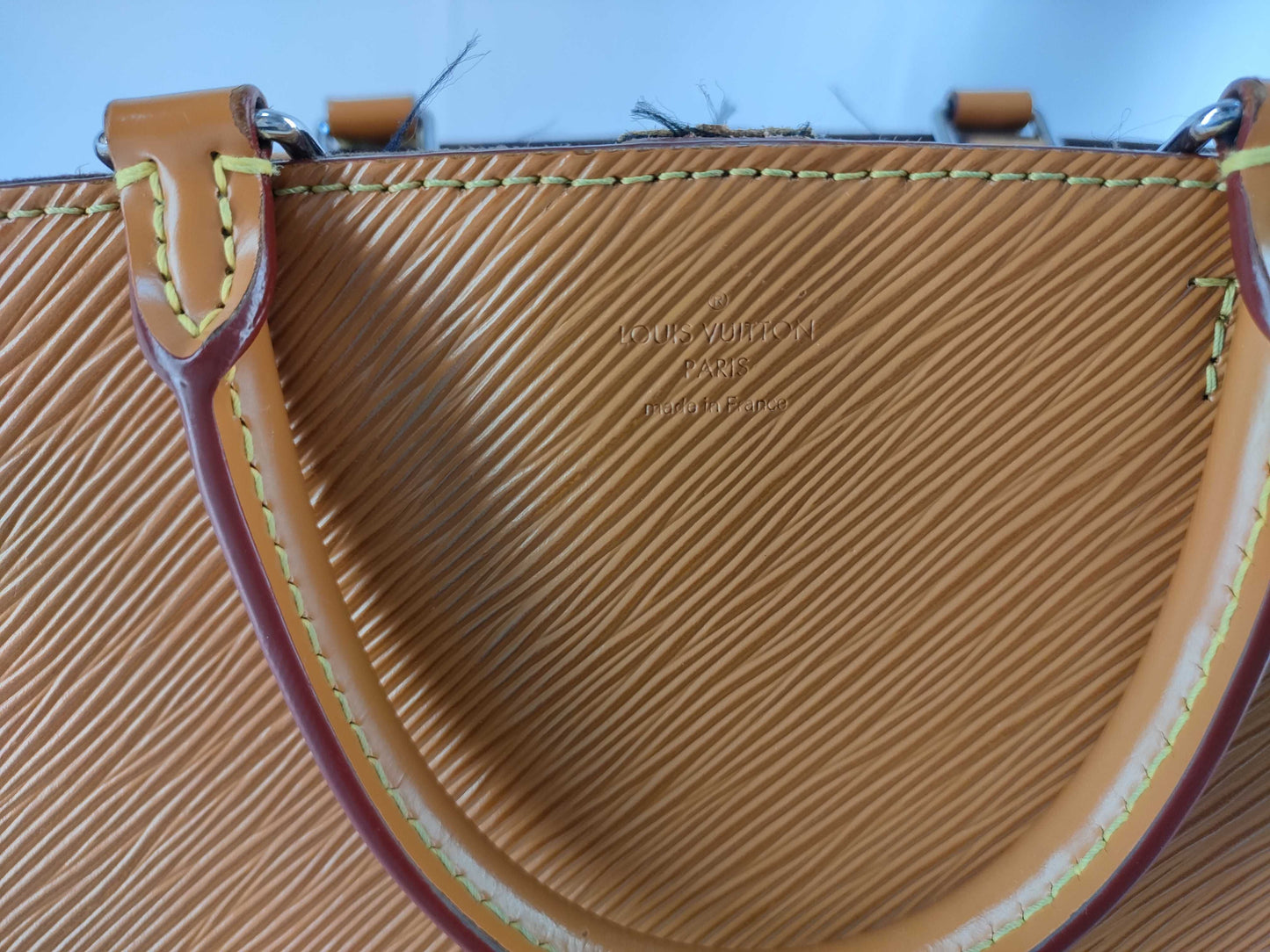 LOUIS VUITTON M59953 Epi Marel Tote MM Gold Miel M59953 RFID Enabled Handbag Tote Bag