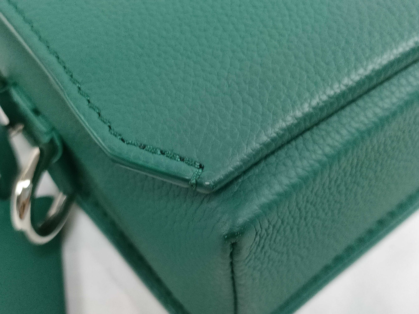 LOUIS VUITTON M 82367 LOUIS VUITTON LV Aerogram Fastline Wearable Wallet M82367 RFID Enabled Shoulder Bag