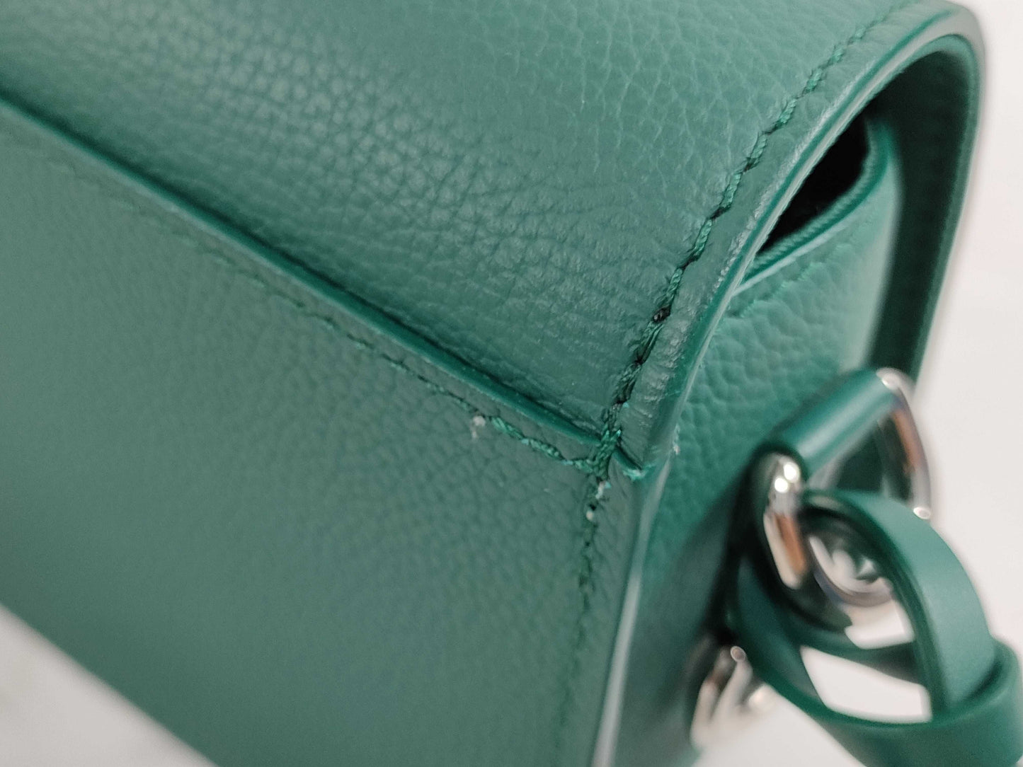 LOUIS VUITTON M 82367 LOUIS VUITTON LV Aerogram Fastline Wearable Wallet M82367 RFID Enabled Shoulder Bag