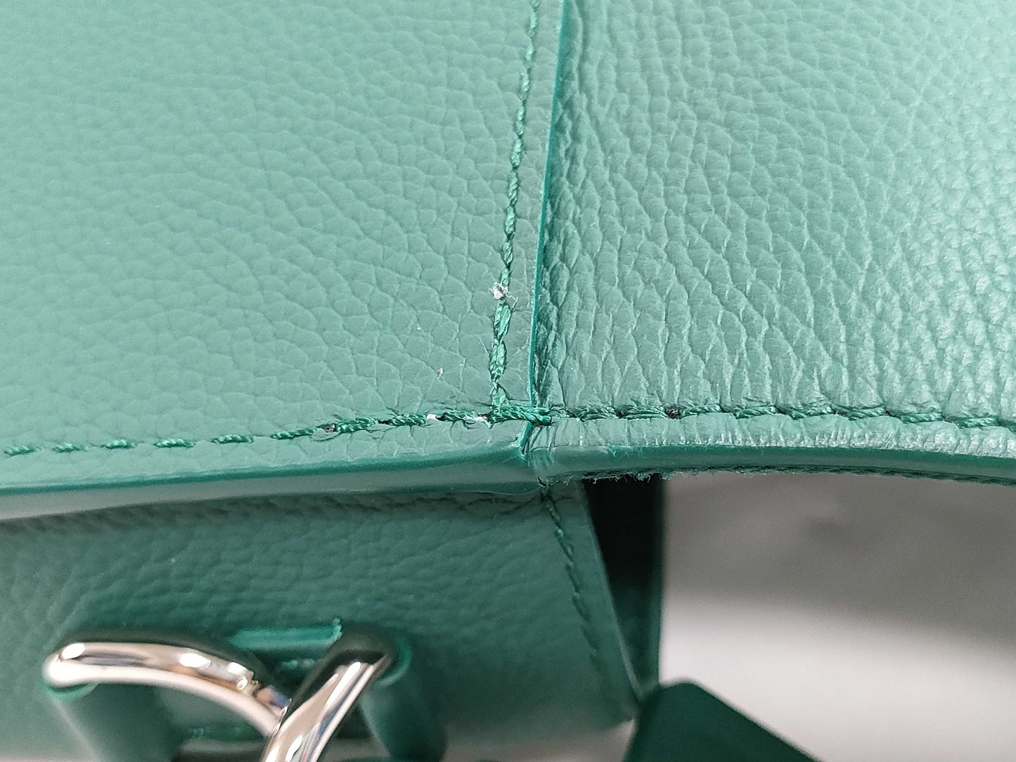 LOUIS VUITTON M 82367 LOUIS VUITTON LV Aerogram Fastline Wearable Wallet M82367 RFID Enabled Shoulder Bag