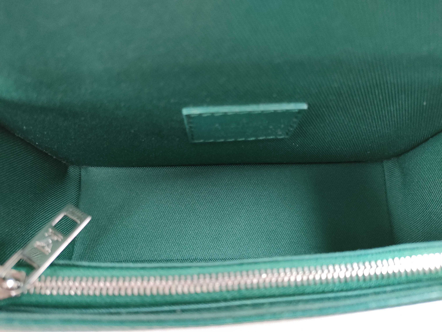 LOUIS VUITTON M 82367 LOUIS VUITTON LV Aerogram Fastline Wearable Wallet M82367 RFID Enabled Shoulder Bag