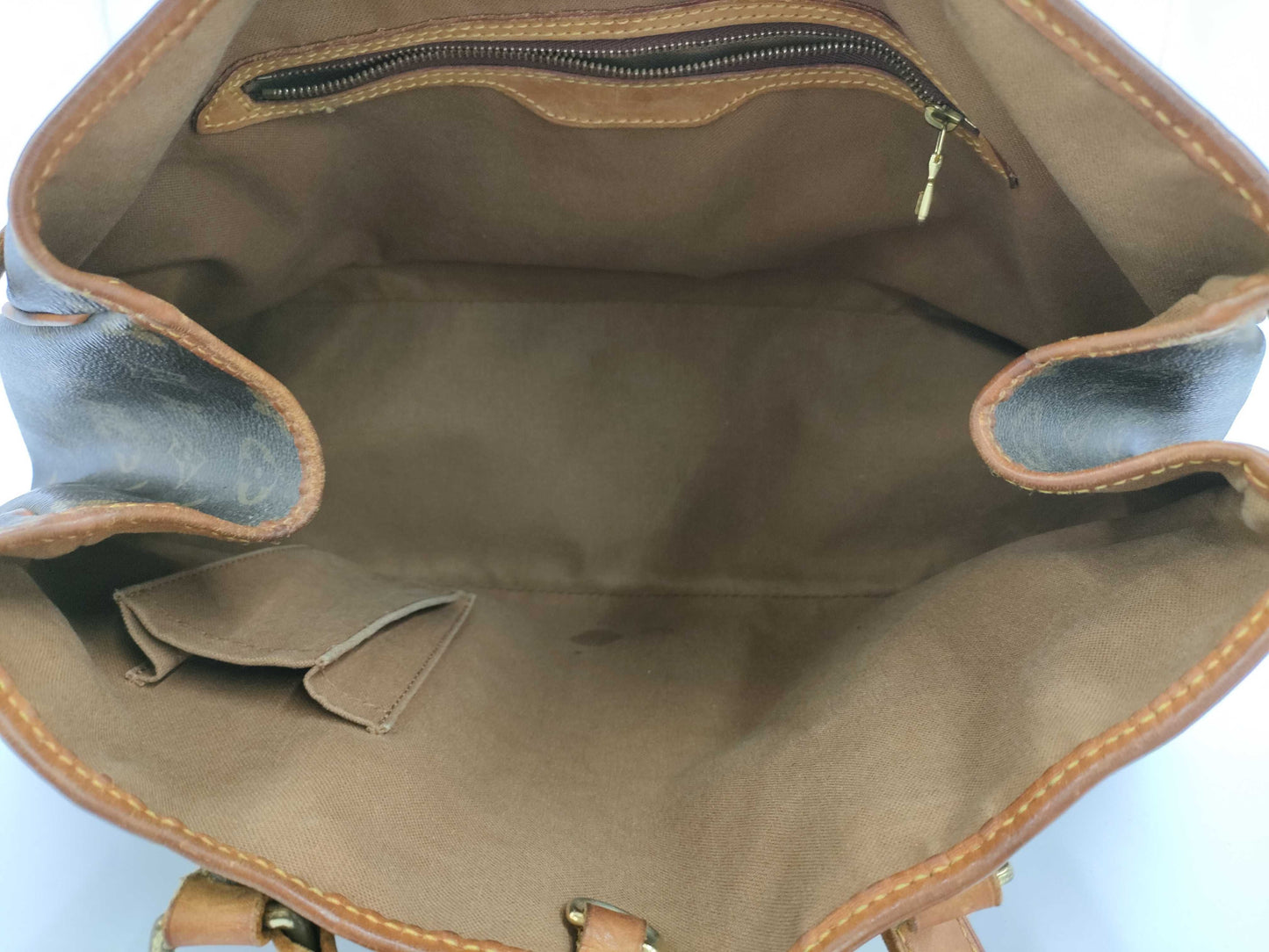 LOUIS VUITTON Batignolles Horizontal Tote Bag