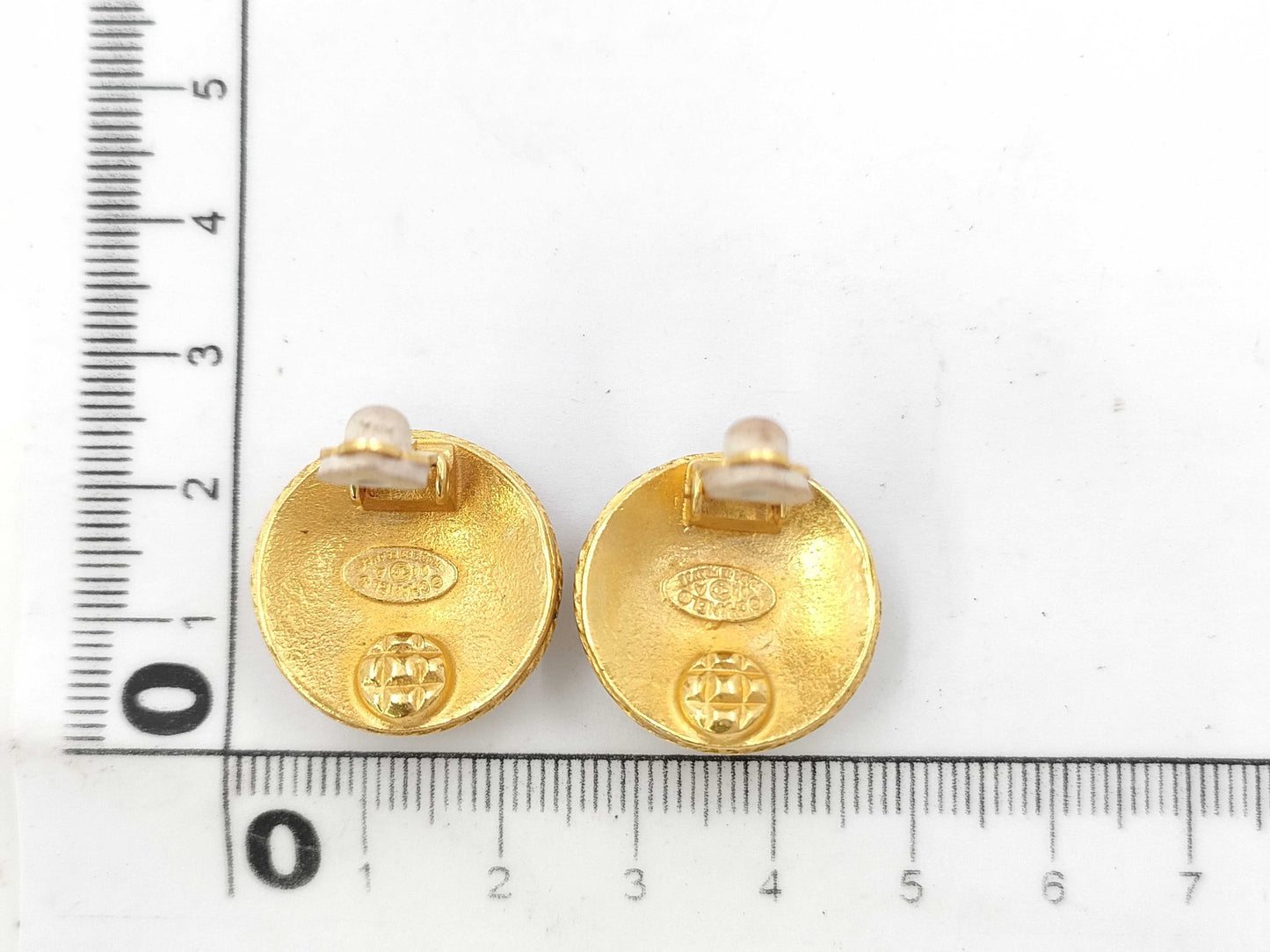 CHANEL 04A Earrings