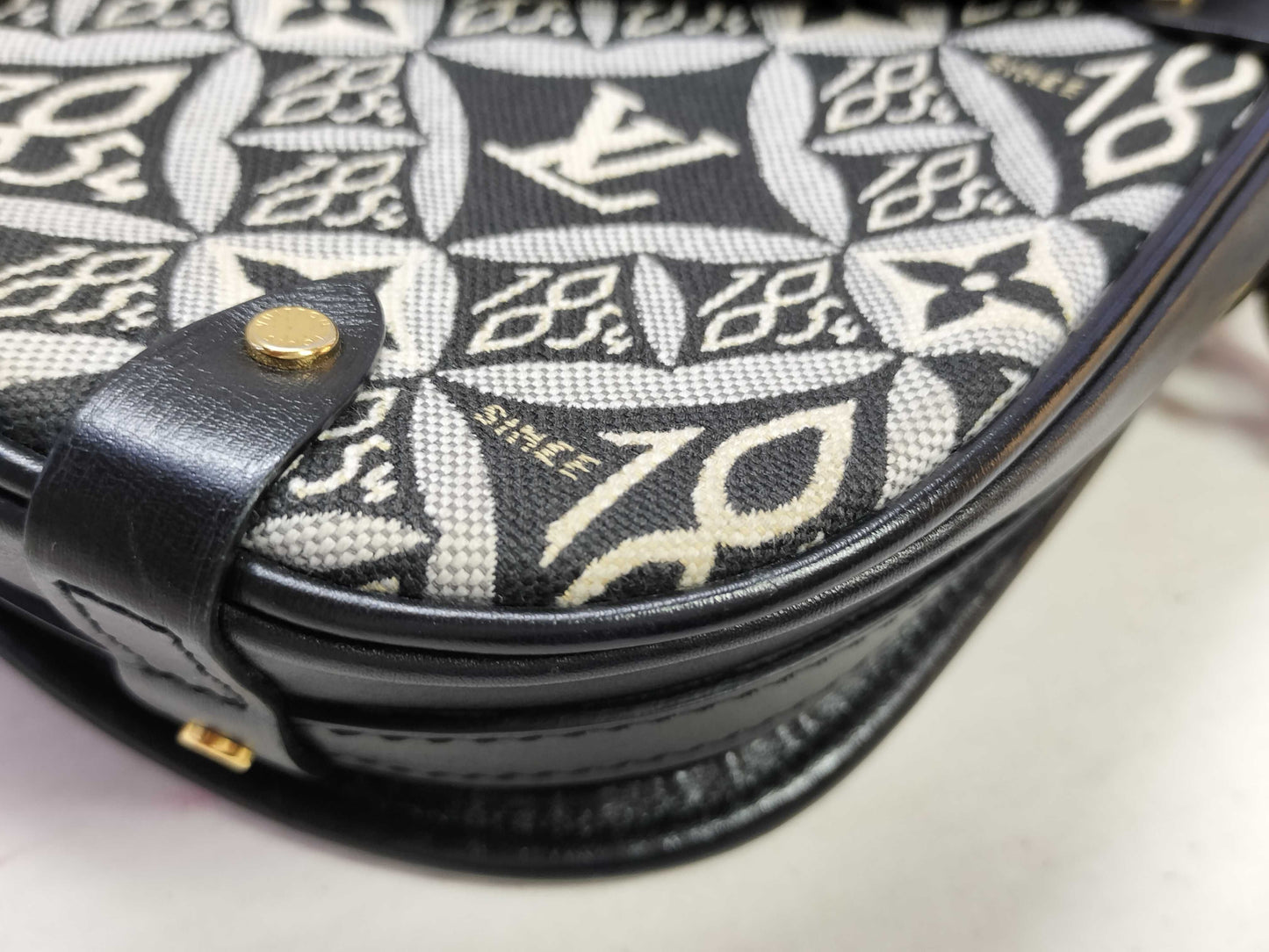 LOUIS VUITTON Louis Vuitton Neo Saumur Shoulder Bag Shoulder Bag