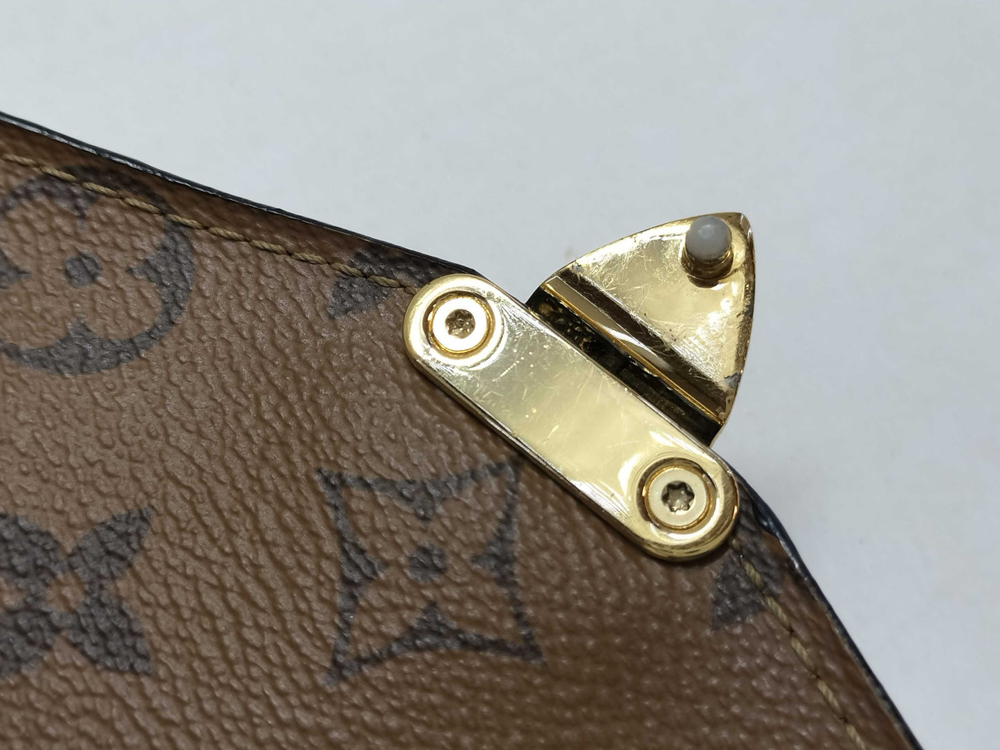 LOUIS VUITTON Epi Louis Vuitton Message Shoulder Bag Handbag