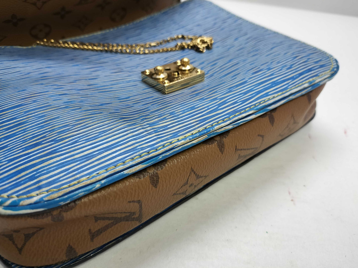 LOUIS VUITTON Epi Louis Vuitton Message Shoulder Bag Handbag