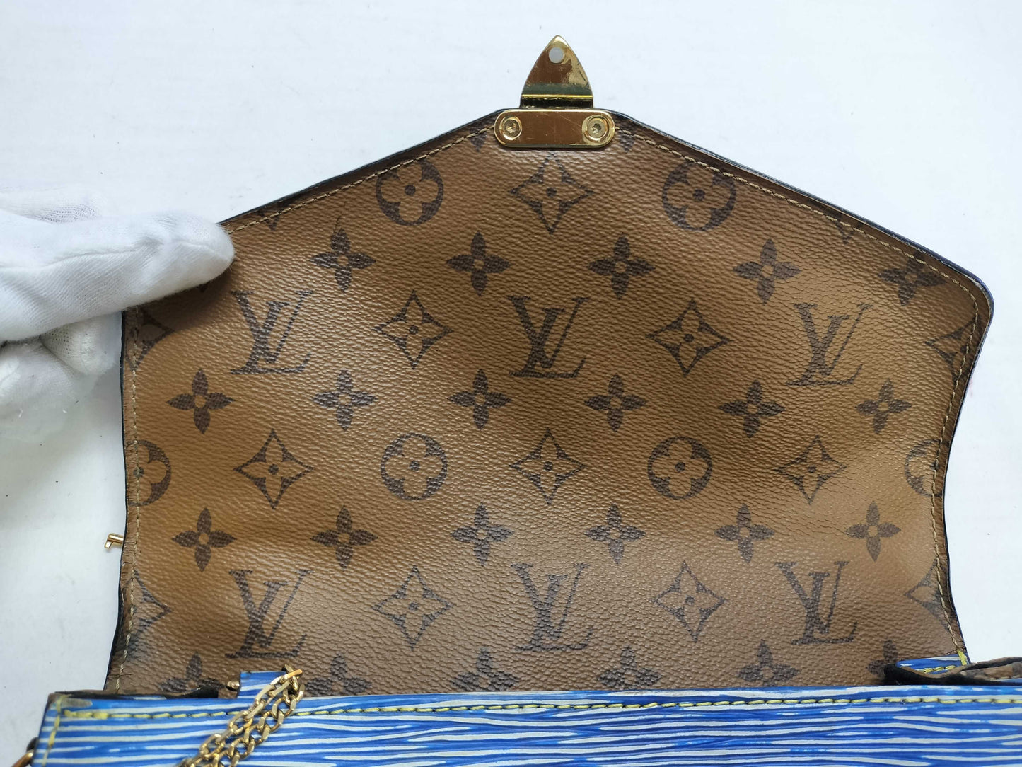 LOUIS VUITTON Epi Louis Vuitton Message Shoulder Bag Handbag