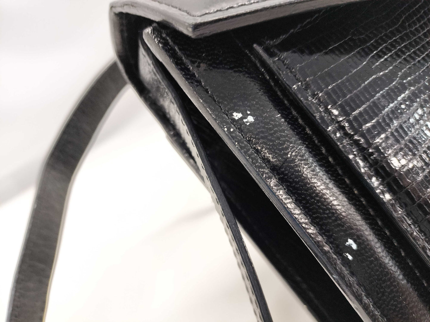 Yves Saint Laurent Lizard Leather Shoulder Bag