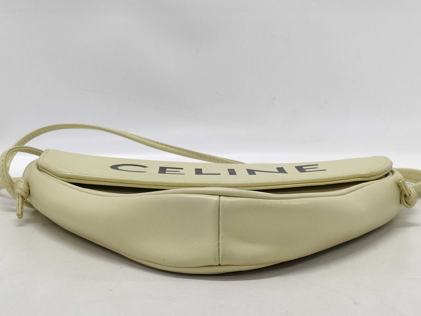 CELINE Triangle Logo Leather Shoulder Bag W-CU-3252