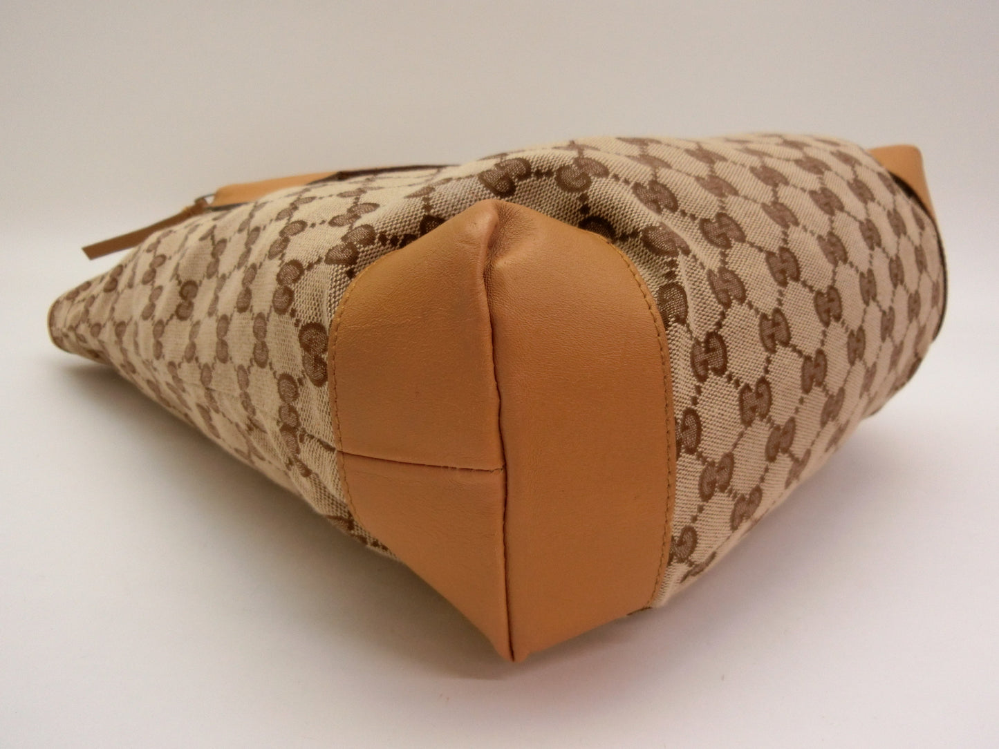 GUCCI GG Canvas Sherry Shoulder Bag