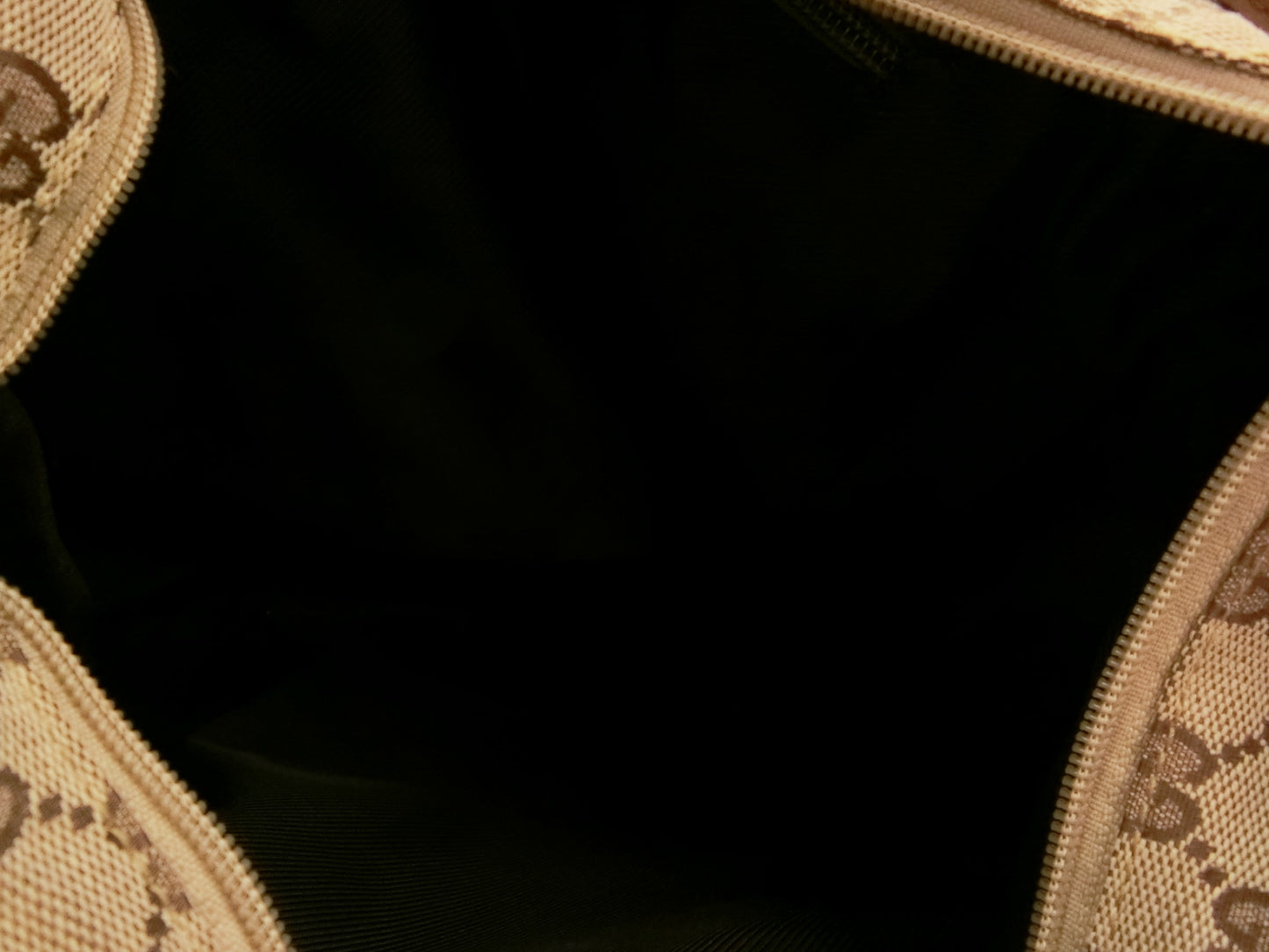 GUCCI GG Canvas Sherry Shoulder Bag