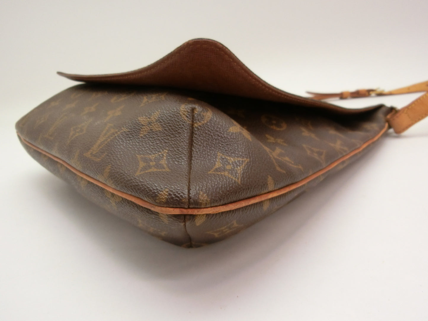 LOUIS VUITTON Monogram Musette Shoulder Bag