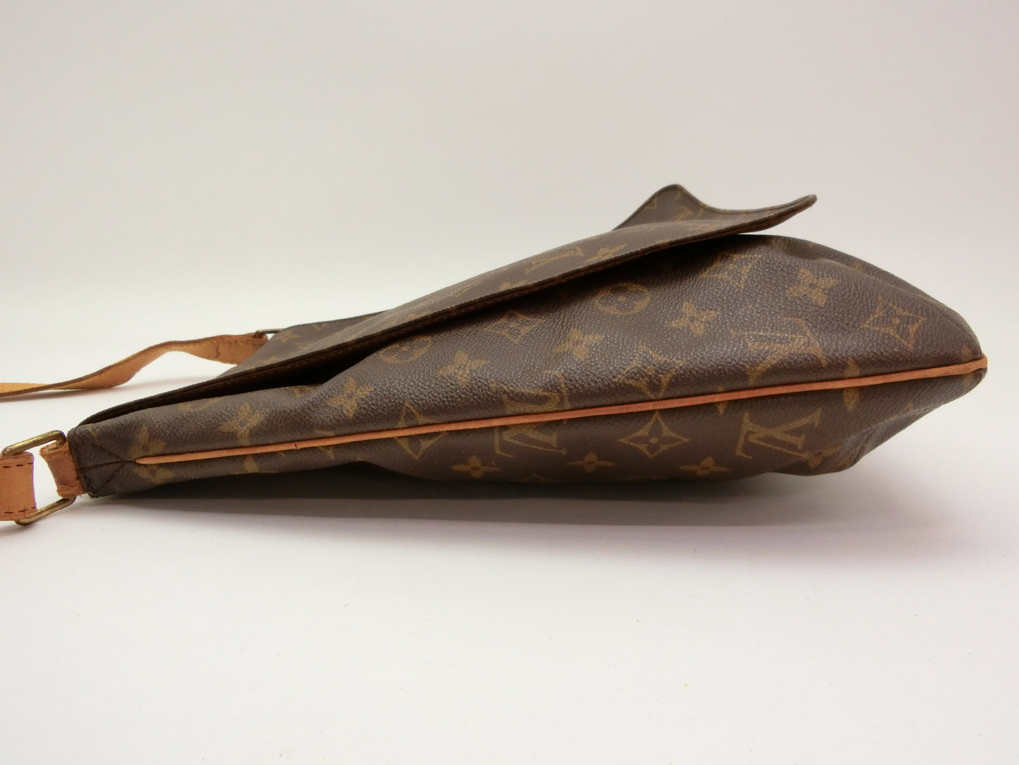 LOUIS VUITTON Monogram Musette Shoulder Bag