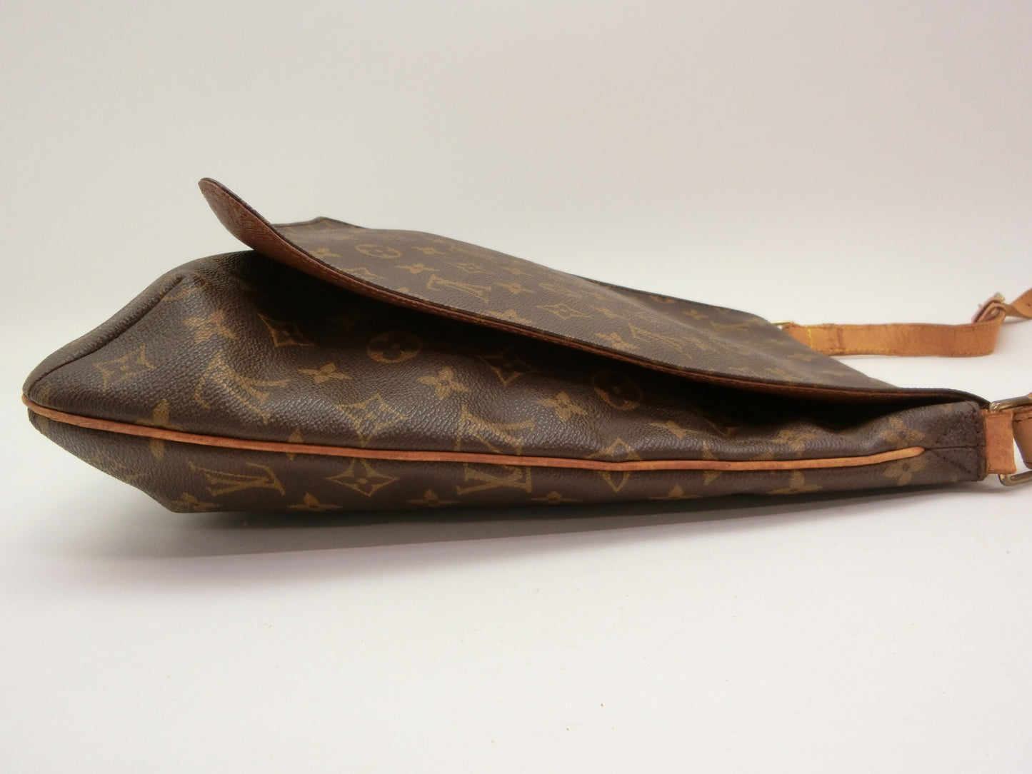 LOUIS VUITTON Monogram Musette Shoulder Bag