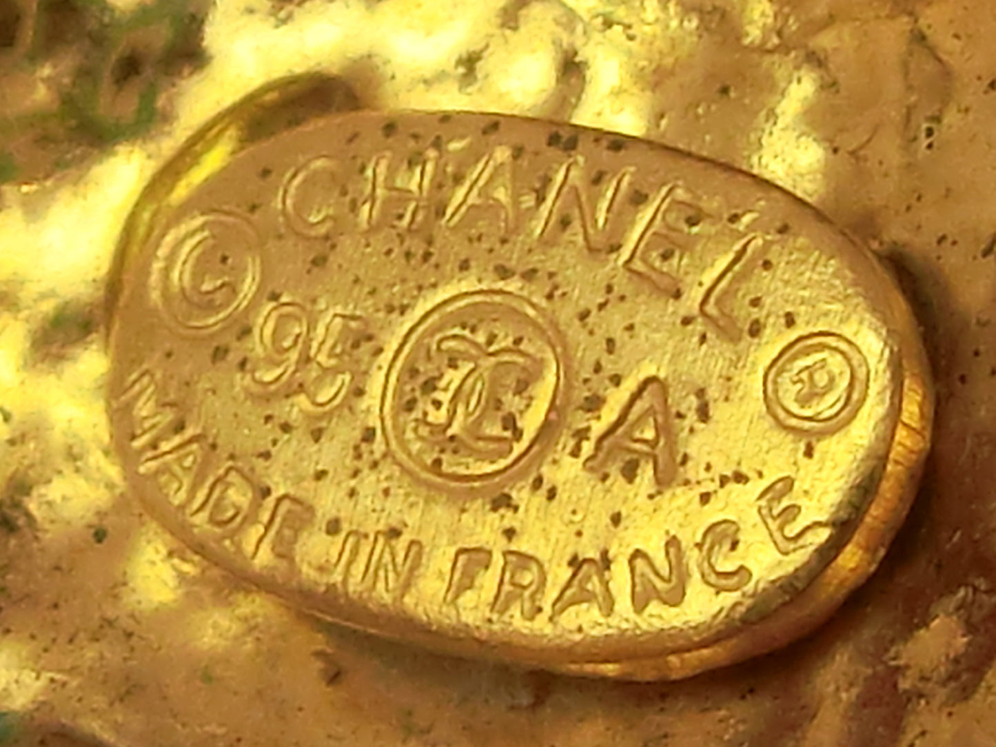 CHANEL Coco Mark Swing 95A Earrings