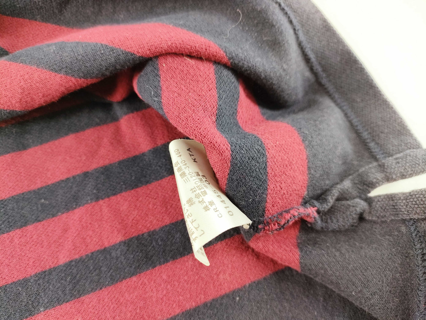 BURBERRY 5 pieces of Burberry clothing and other apparel