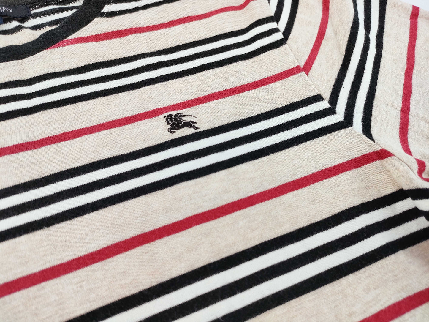 BURBERRY 5 pieces of Burberry clothing and other apparel